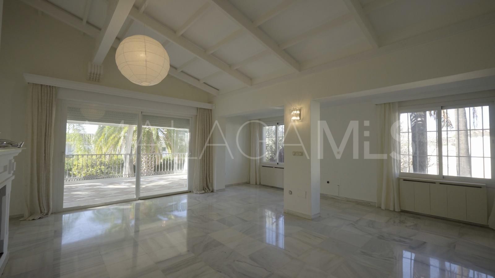 Villa for sale in Nagüeles