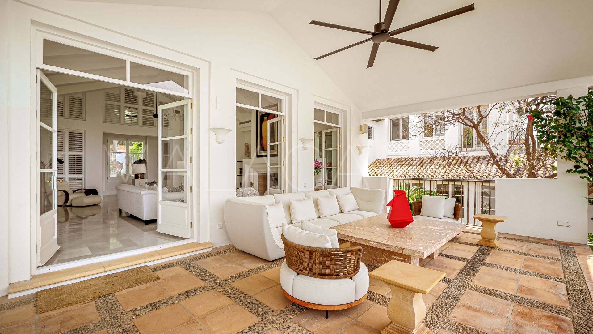 Villa for sale in Sierra Blanca