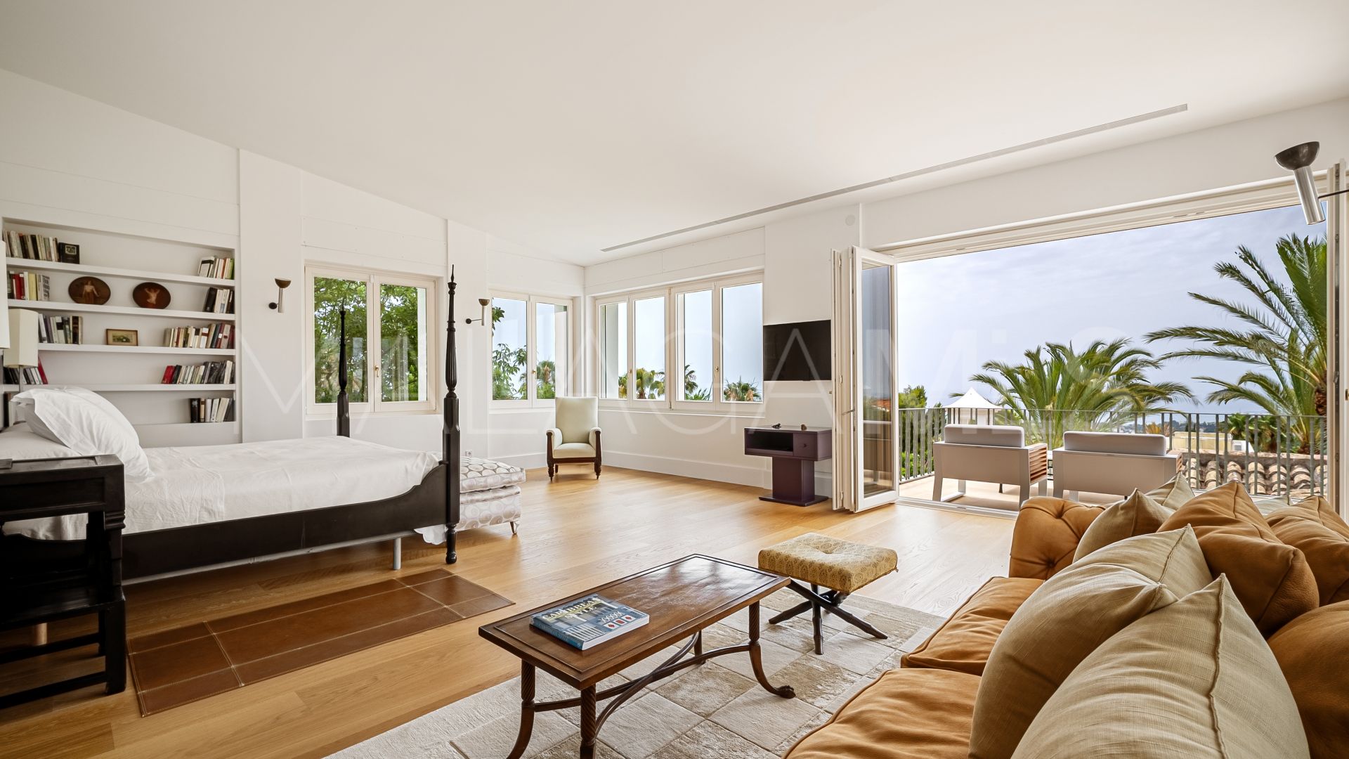 Villa for sale in Sierra Blanca