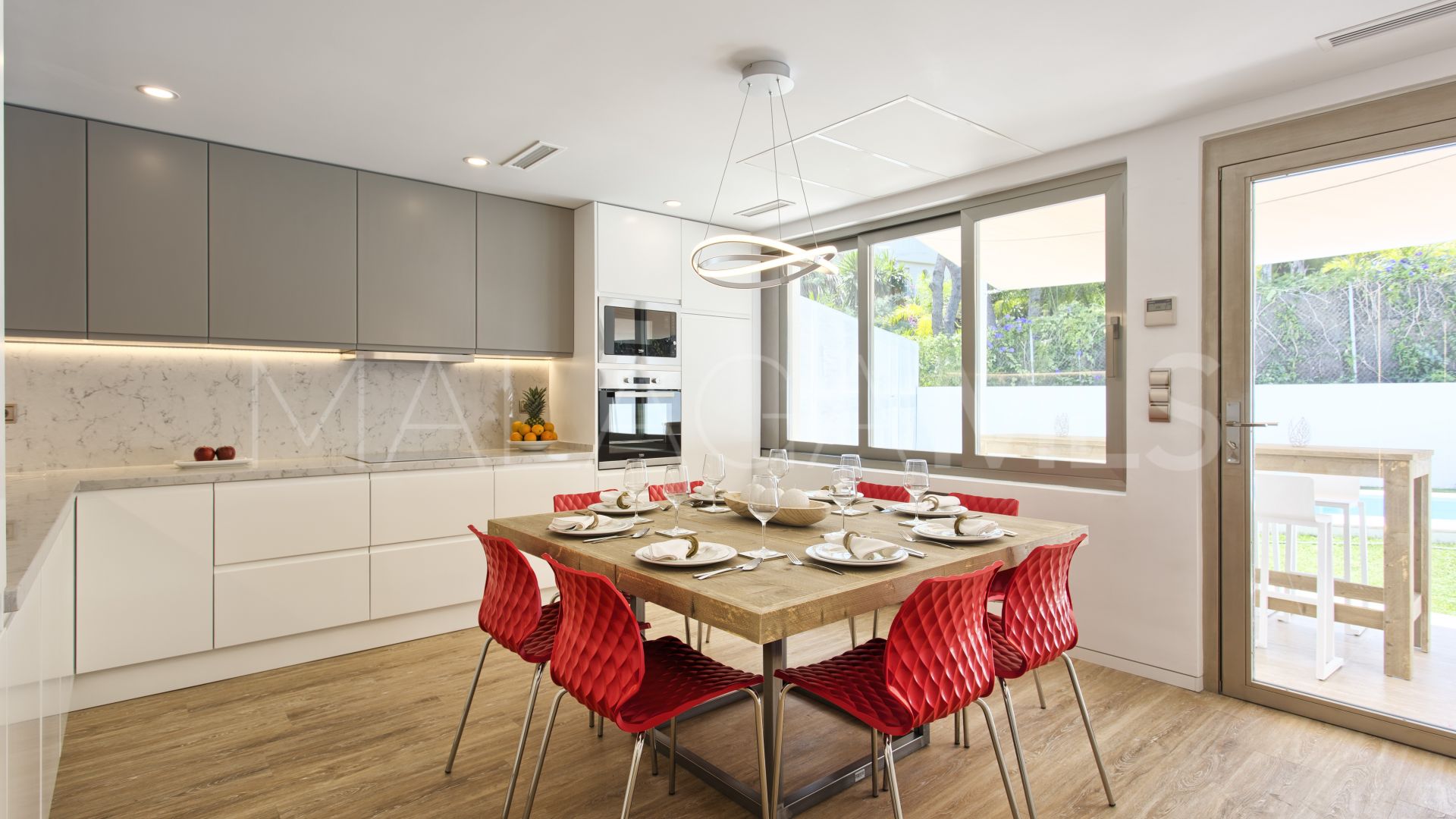 Maison jumelée for sale in Nueva Andalucia
