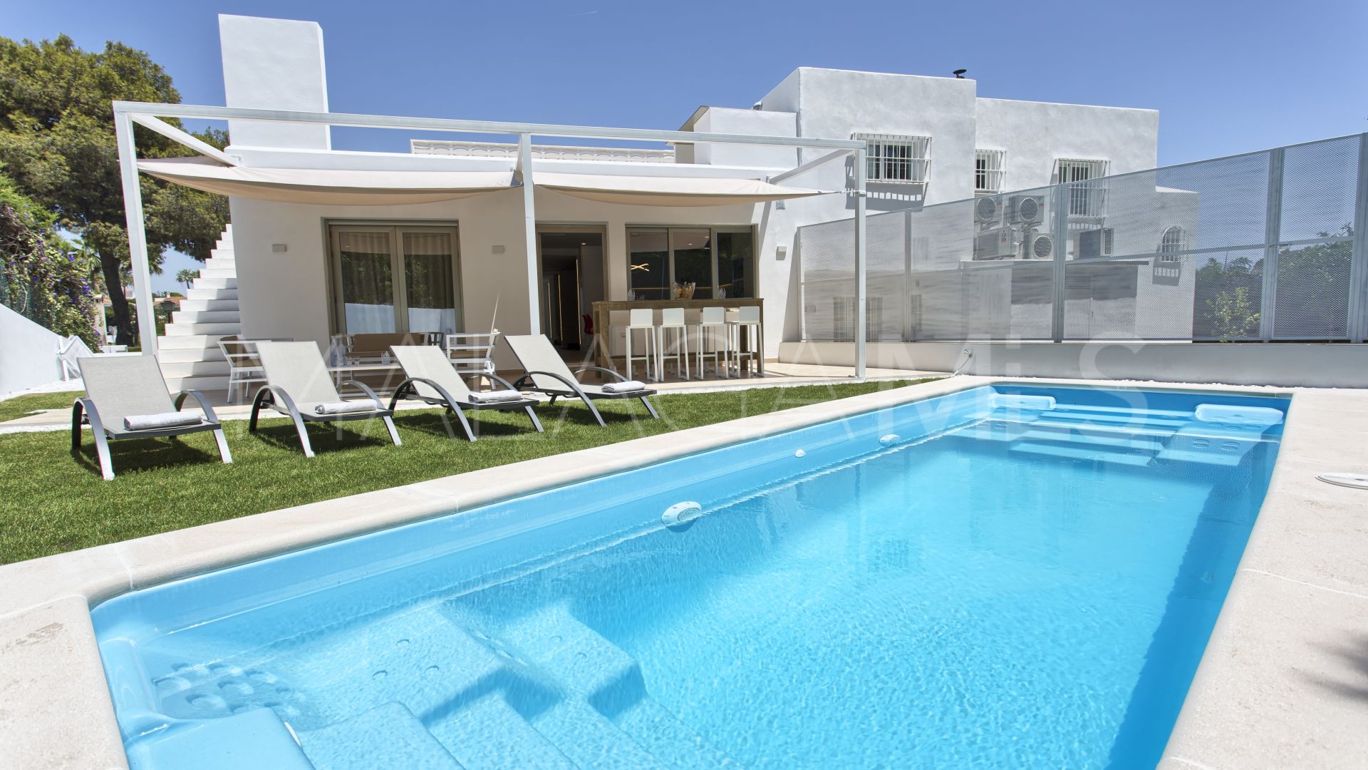 Maison jumelée for sale in Nueva Andalucia