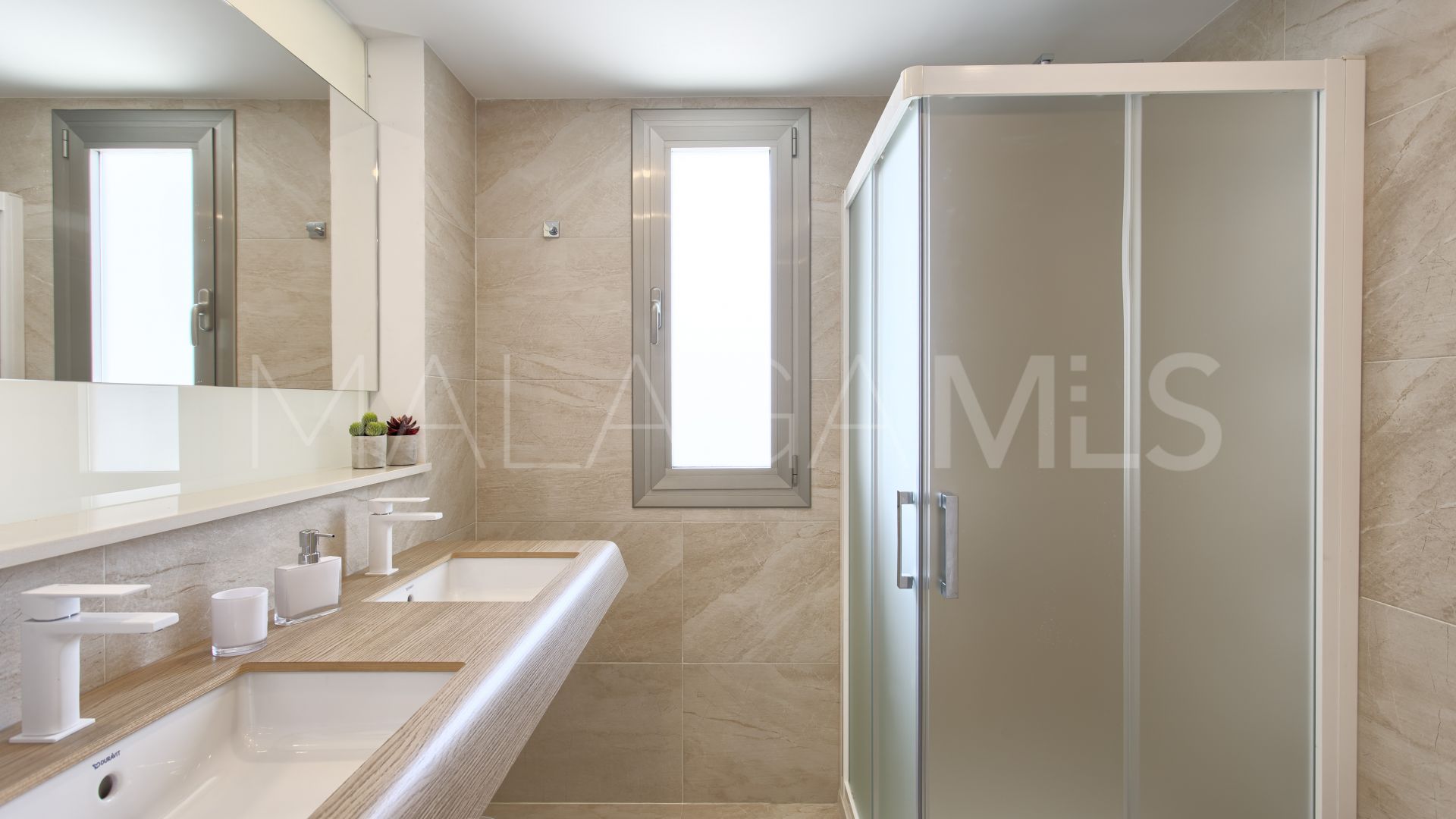 Maison jumelée for sale in Nueva Andalucia