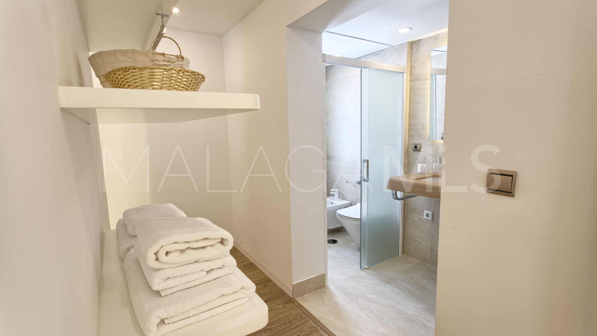 Maison jumelée for sale in Nueva Andalucia
