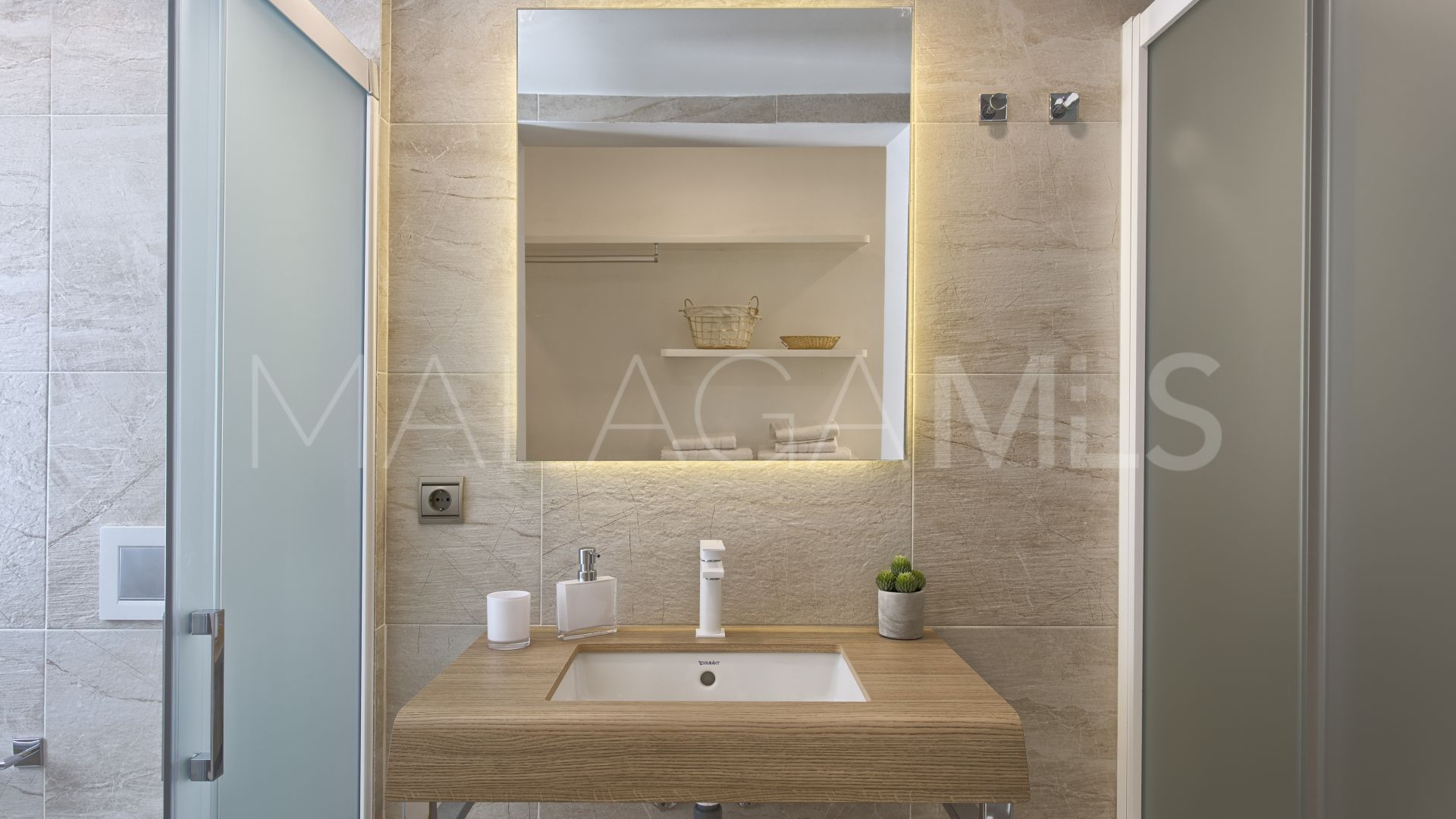 Maison jumelée for sale in Nueva Andalucia