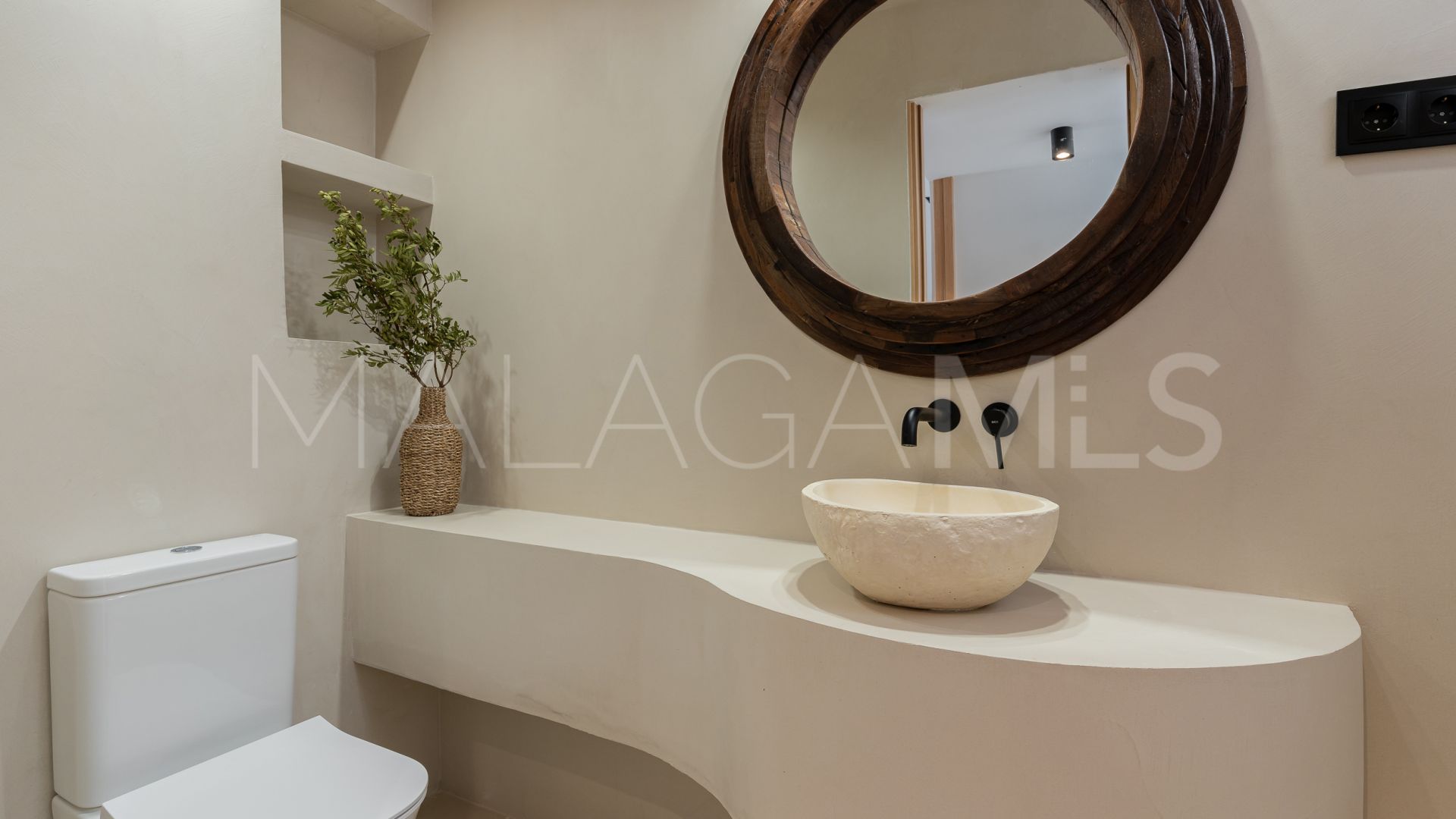 Villa for sale in El Pinillo