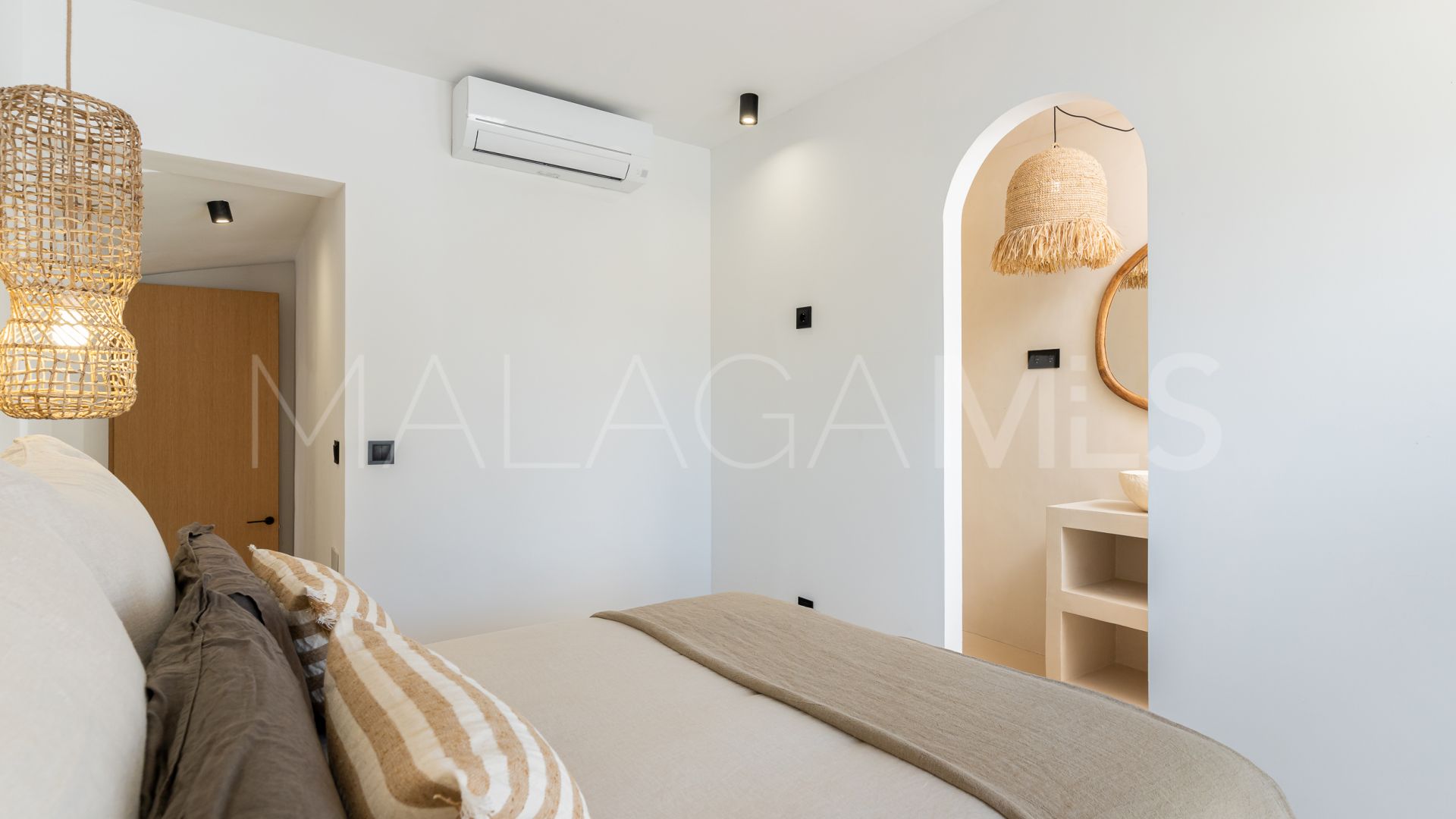 Villa for sale in El Pinillo