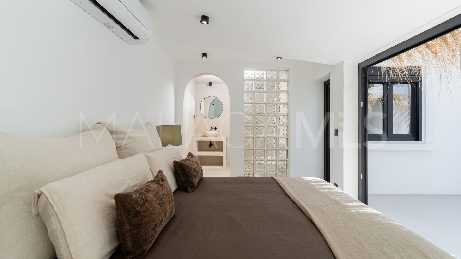 Villa for sale in El Pinillo