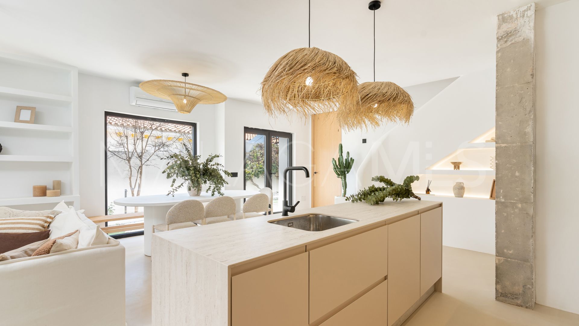 Villa for sale in El Pinillo