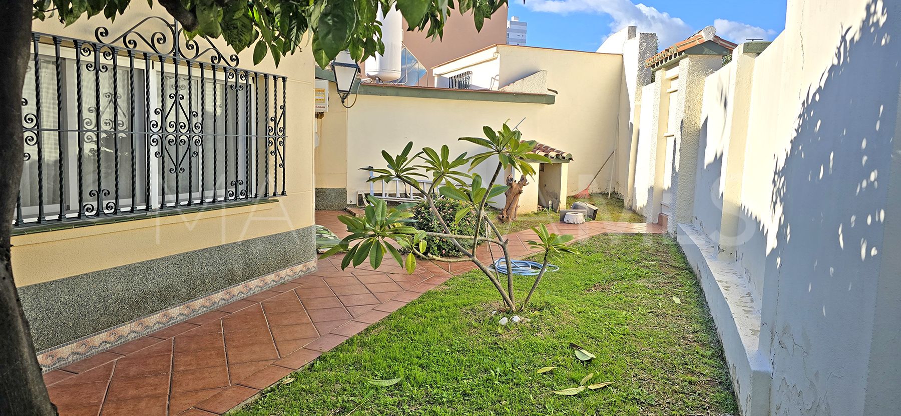 Villa for sale in Benalmadena Costa with 6 bedrooms
