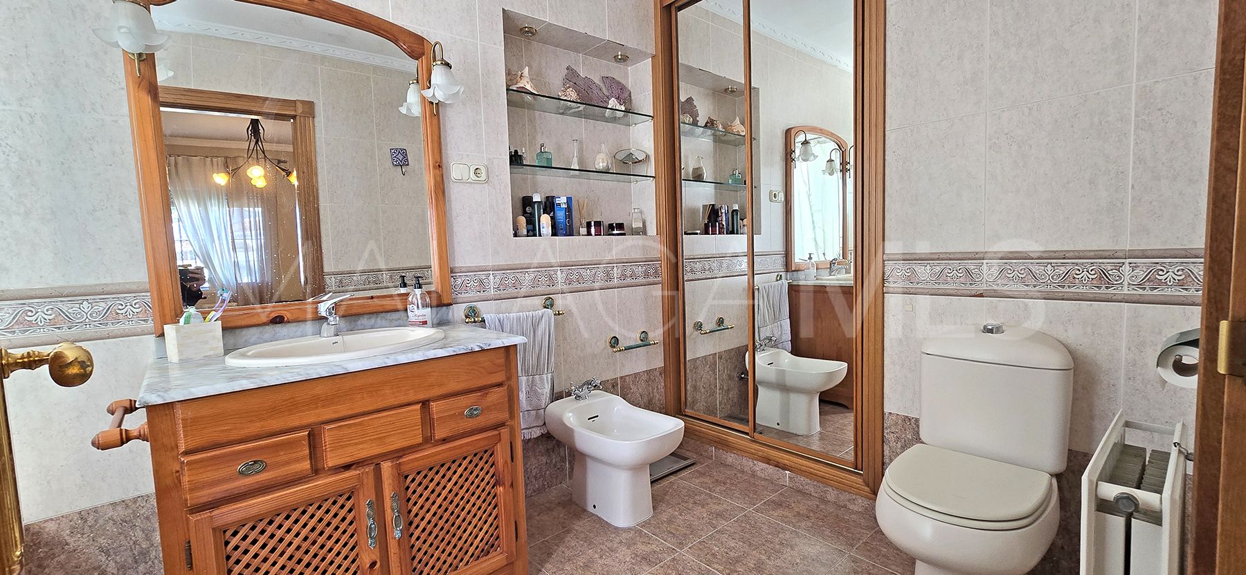 Villa for sale in Benalmadena Costa with 6 bedrooms