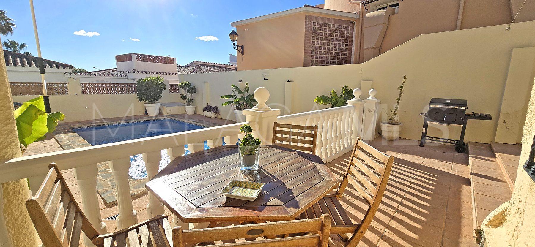 Villa for sale in Benalmadena Costa with 6 bedrooms