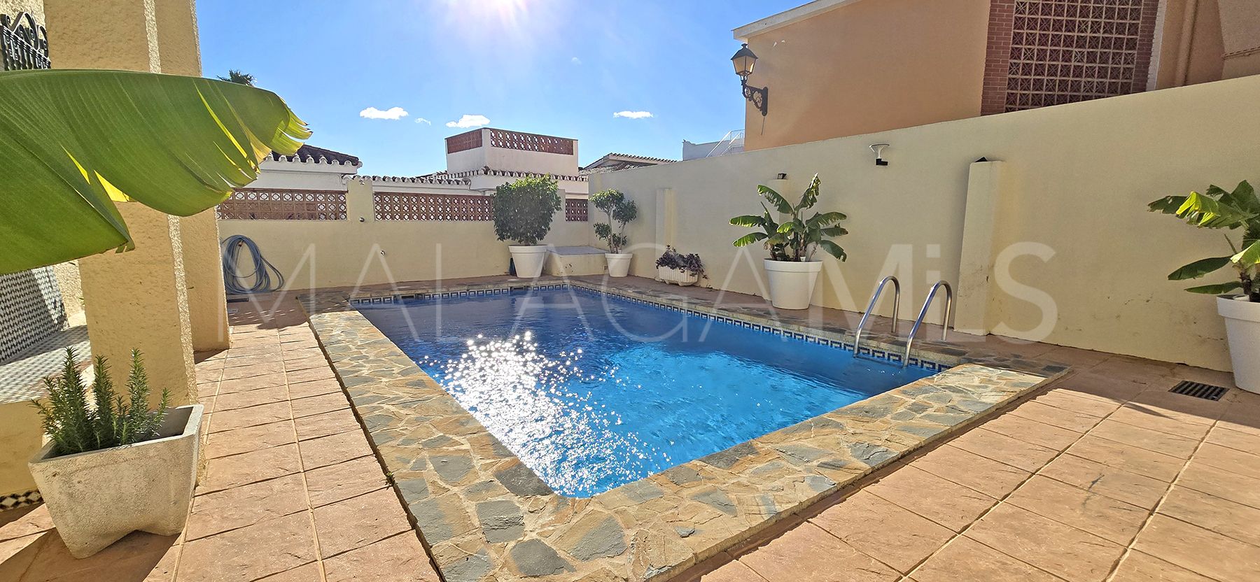 Villa for sale in Benalmadena Costa with 6 bedrooms