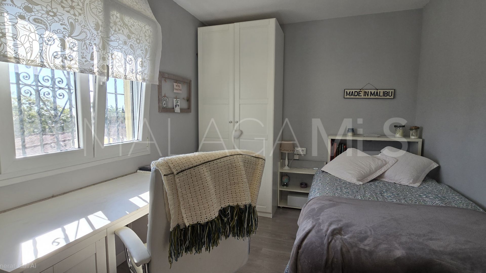 Villa for sale in Benalmadena Costa with 6 bedrooms