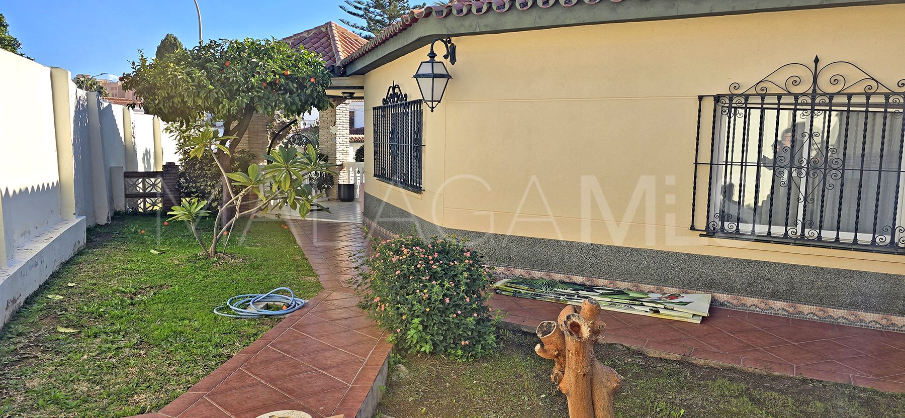 Villa for sale in Benalmadena Costa with 6 bedrooms