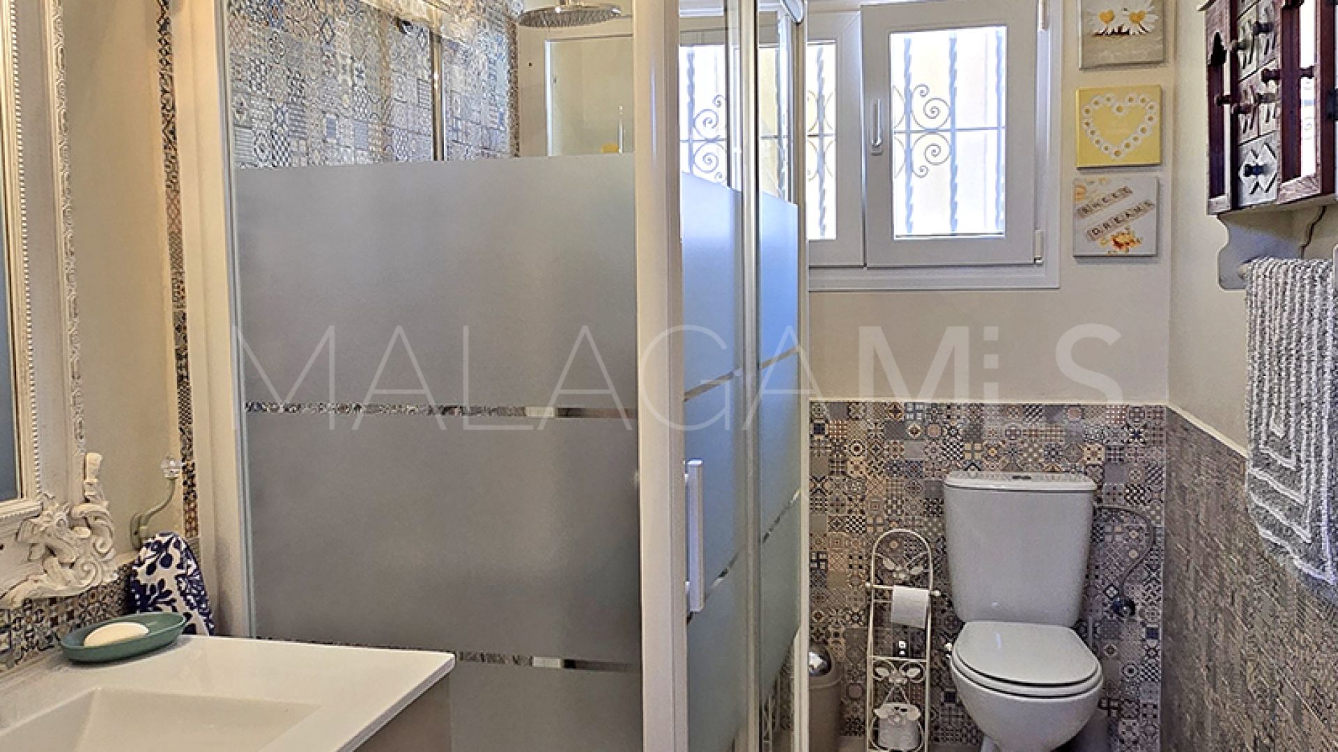 Villa for sale in Benalmadena Costa with 6 bedrooms