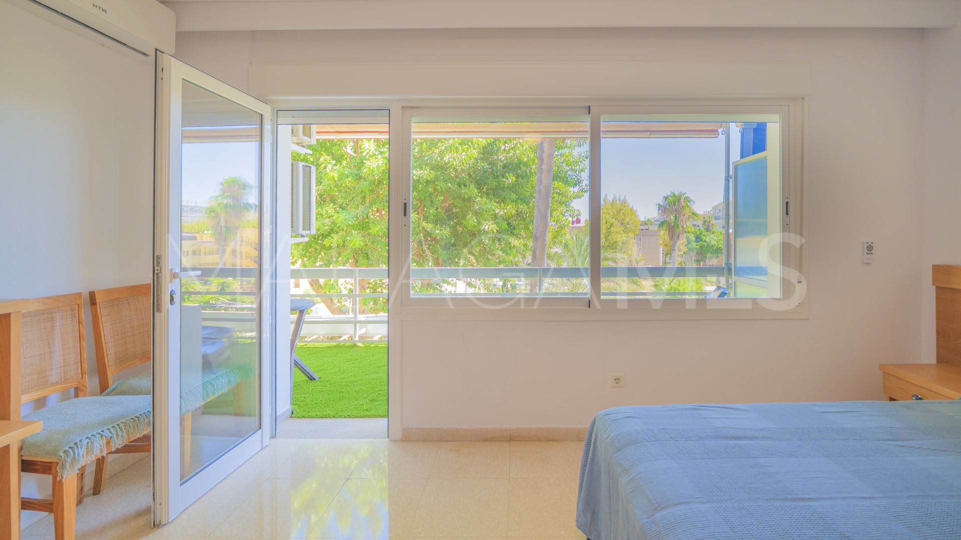 Wohnung for sale in La Carihuela