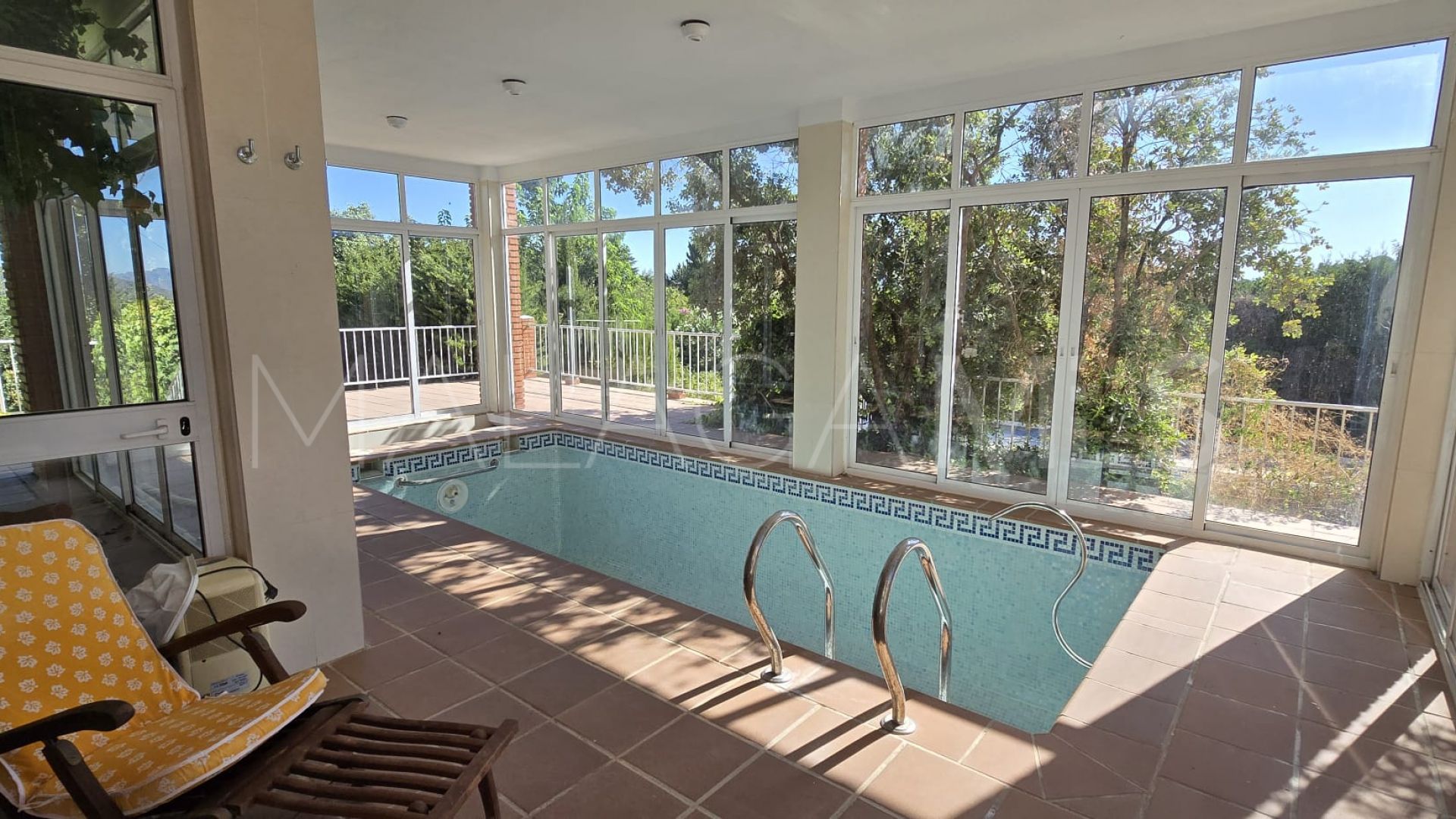 Buy villa in Pinos de Alhaurín with 6 bedrooms