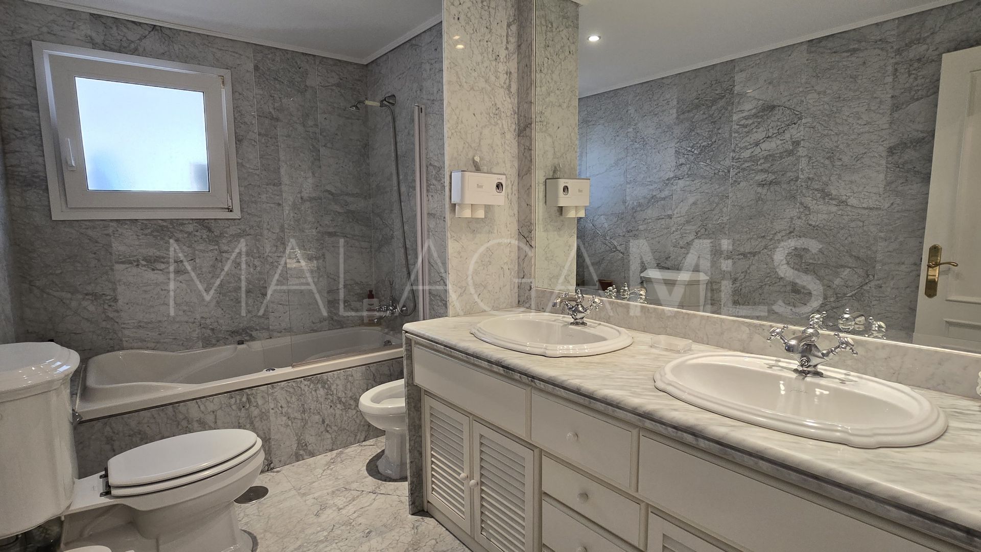 4 bedrooms apartment for sale in Torremolinos Centro