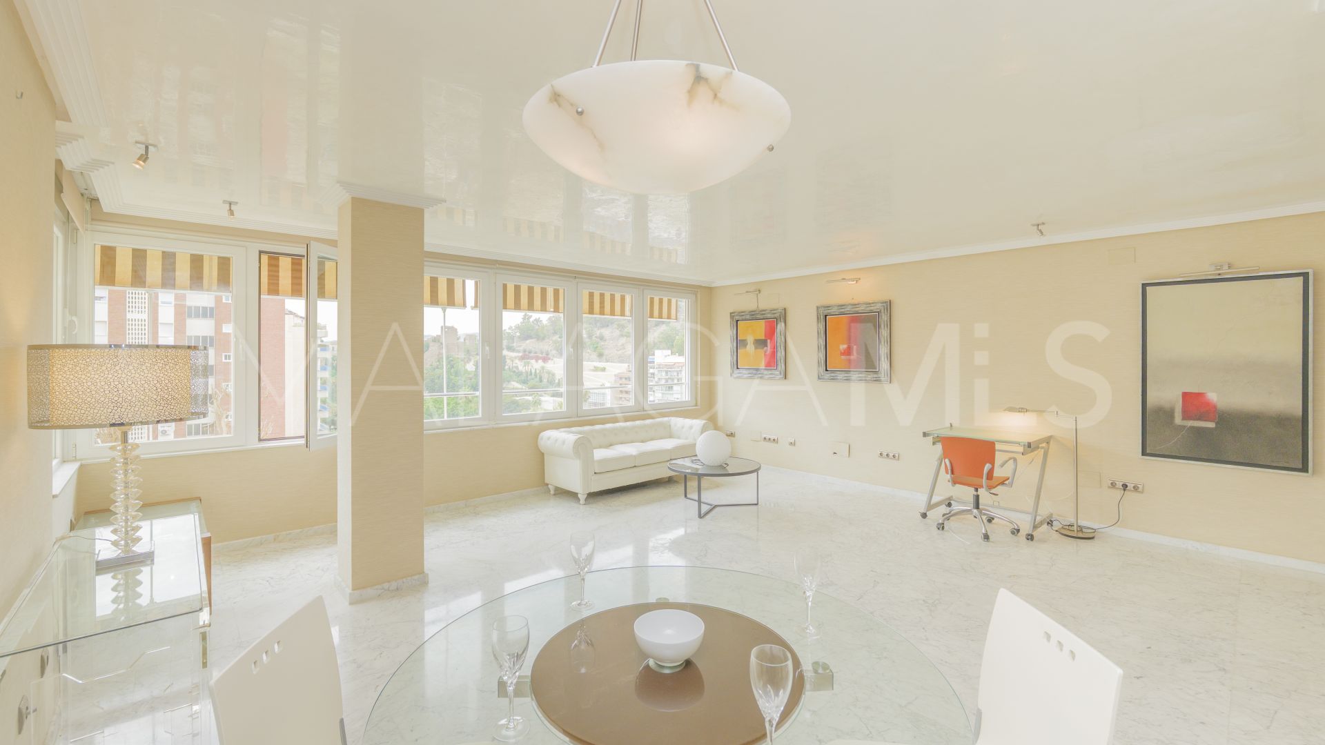 For sale La Malagueta - La Caleta 3 bedrooms penthouse