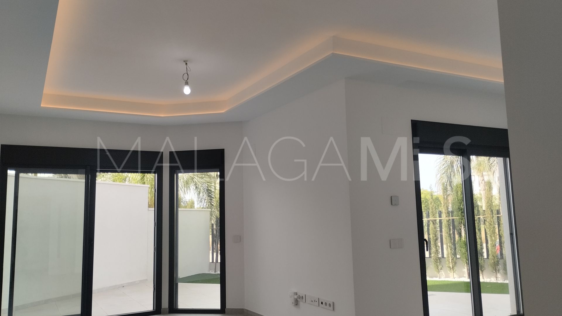 Playamar 3 bedrooms ground floor apartment for sale