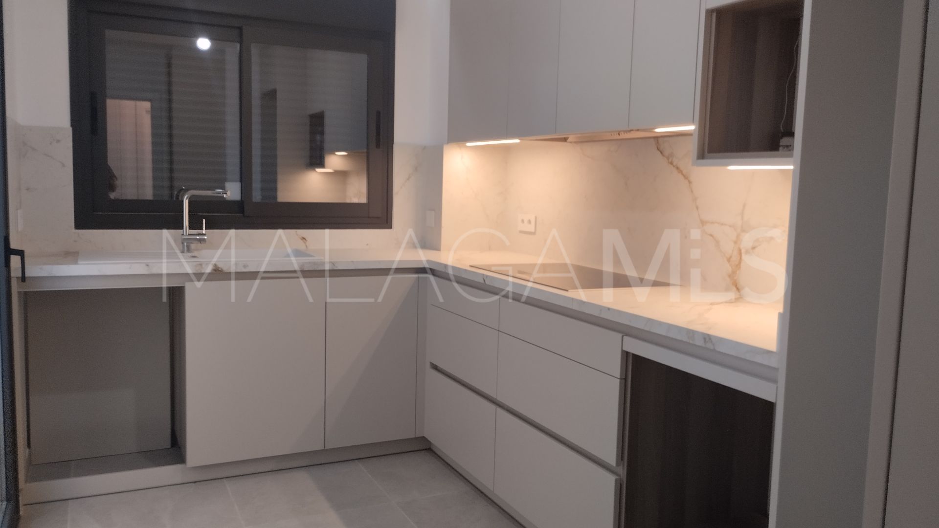 Playamar 3 bedrooms ground floor apartment for sale