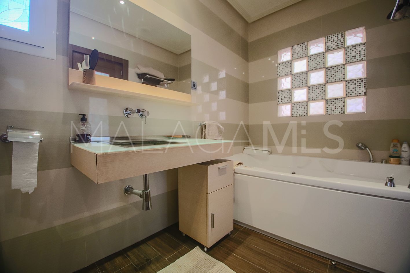 Flat for sale in La Carihuela