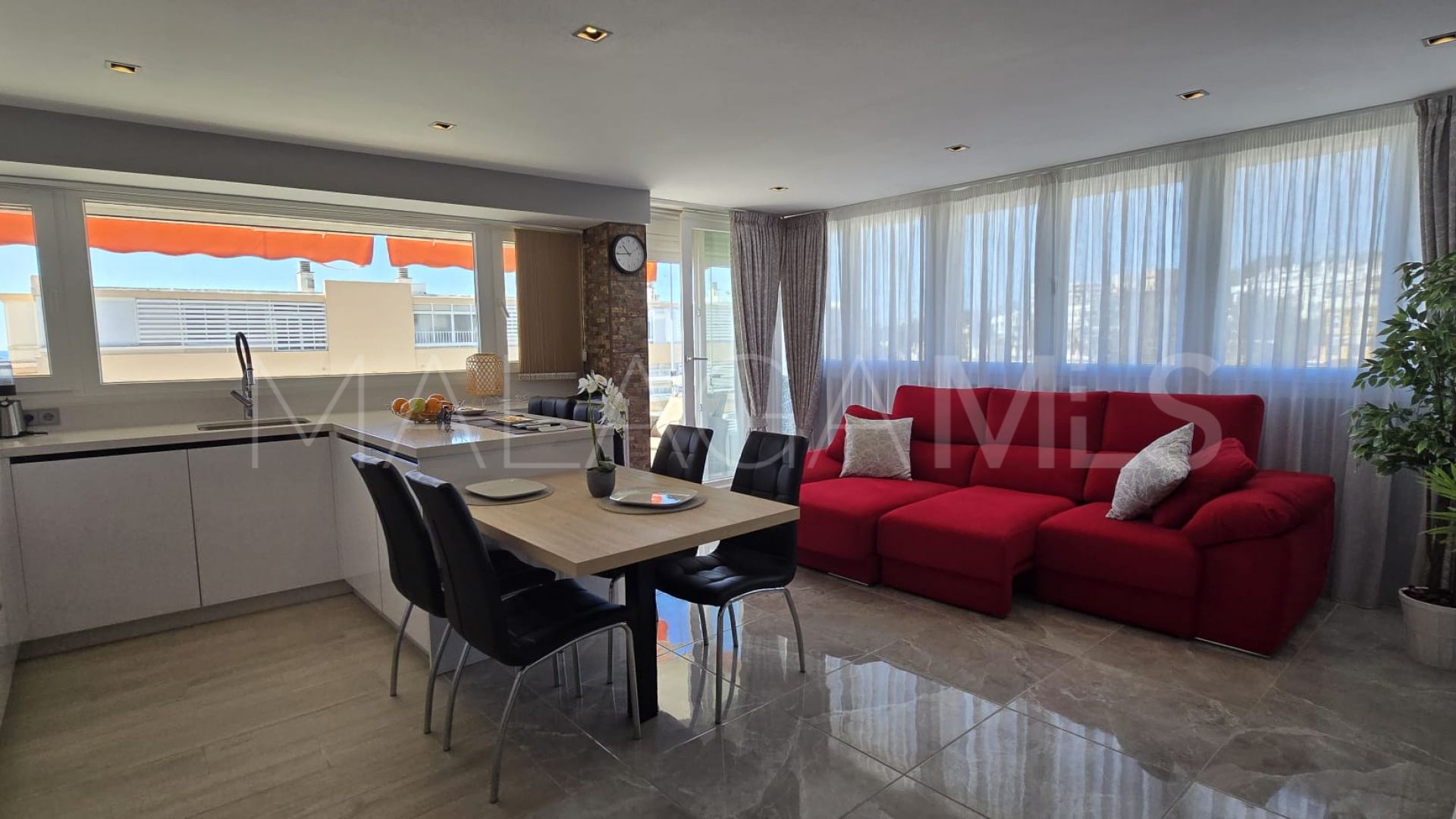 Appartement terrasse for sale in La Carihuela