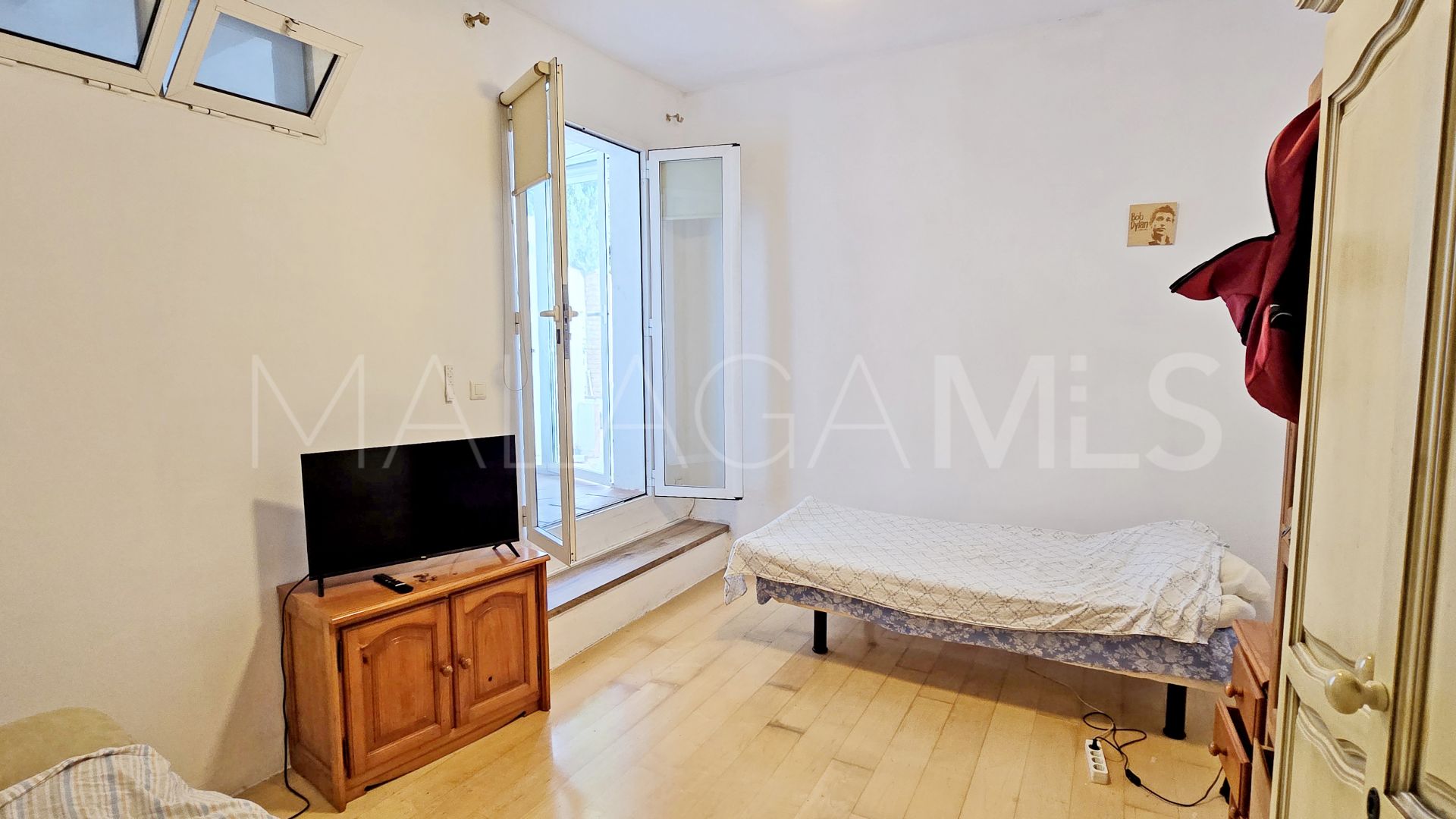 Hus i byn for sale in Montemar