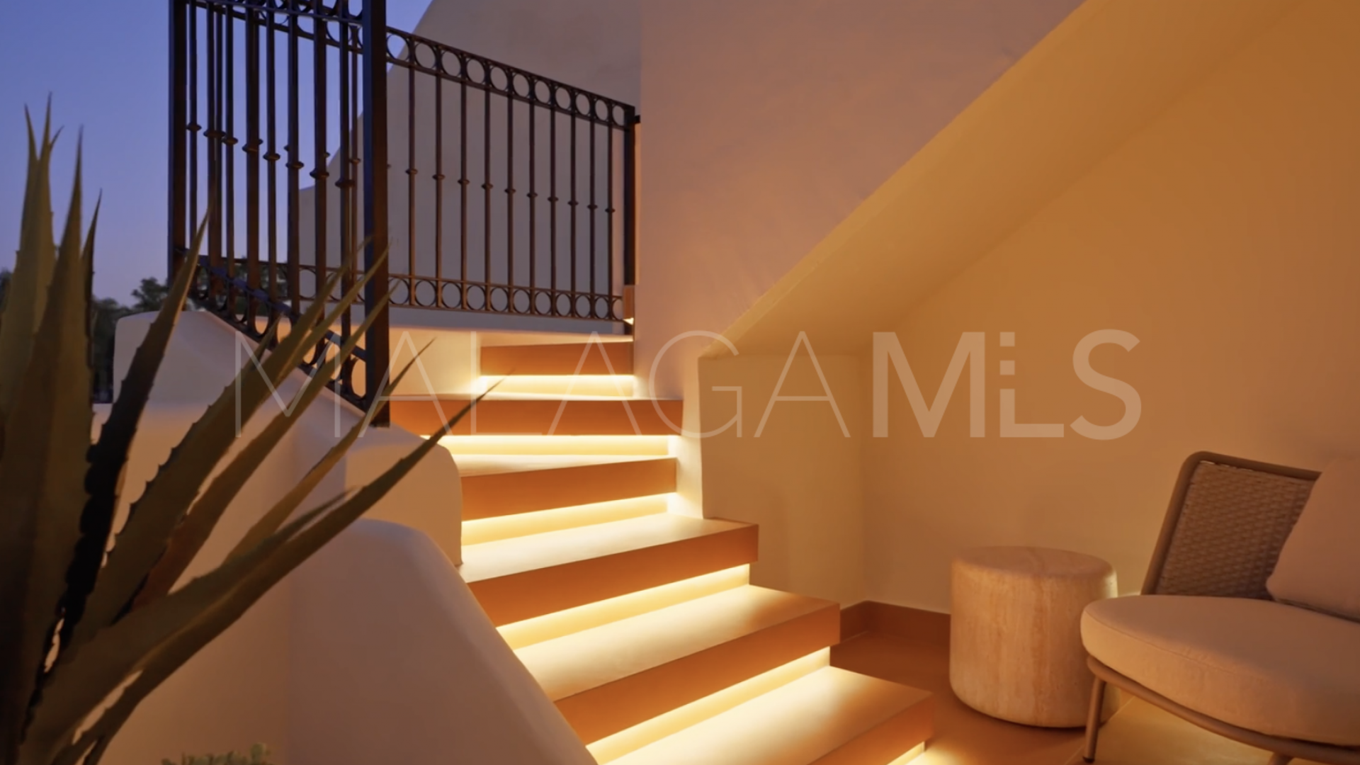 Zweistöckiges penthouse for sale in Bahía del Velerín