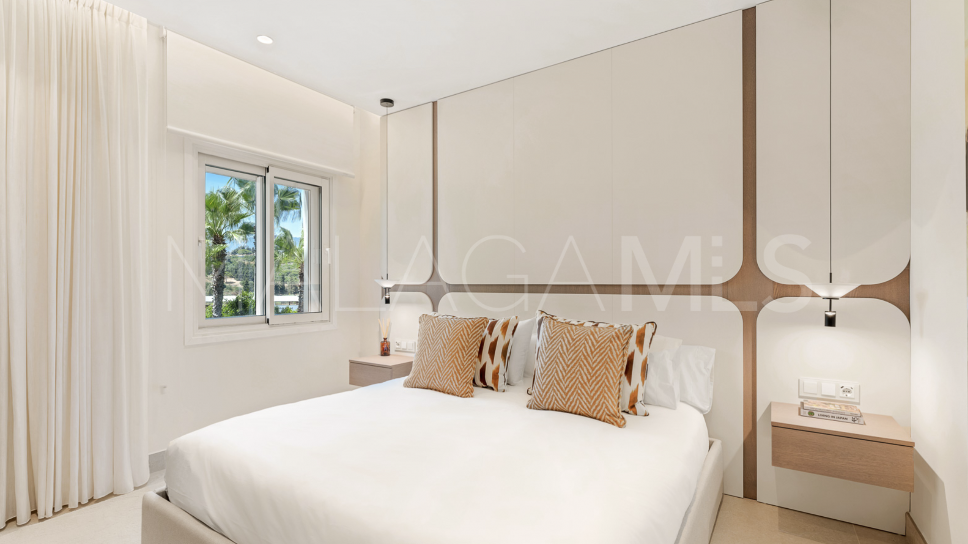 Zweistöckiges penthouse for sale in Bahía del Velerín