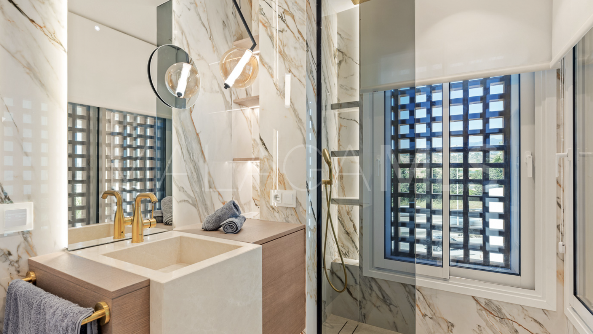 Zweistöckiges penthouse for sale in Bahía del Velerín