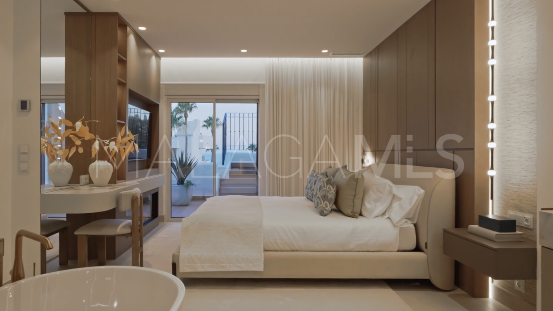 Zweistöckiges penthouse for sale in Bahía del Velerín