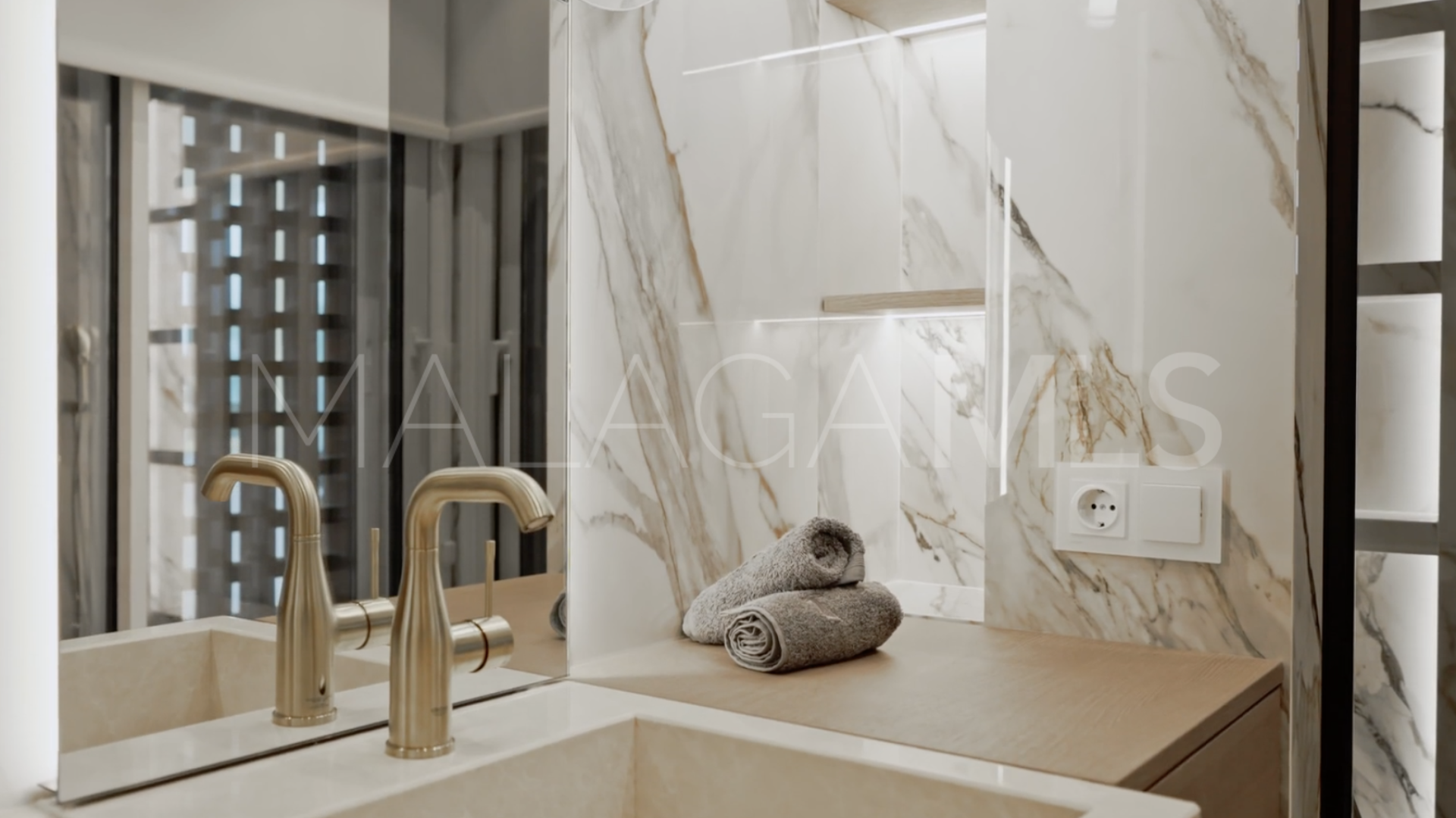 Zweistöckiges penthouse for sale in Bahía del Velerín