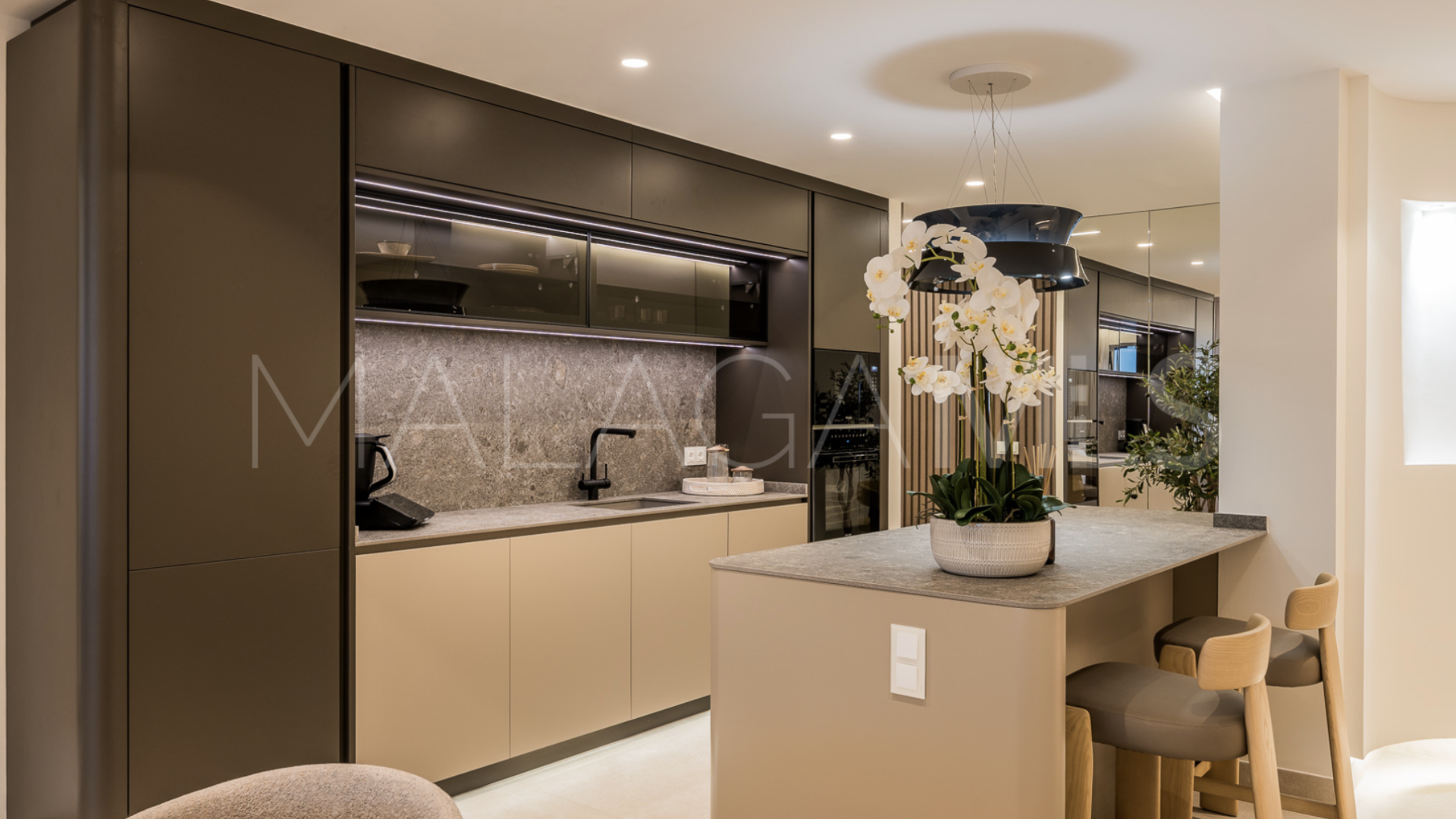 Zweistöckiges penthouse for sale in Bahía del Velerín