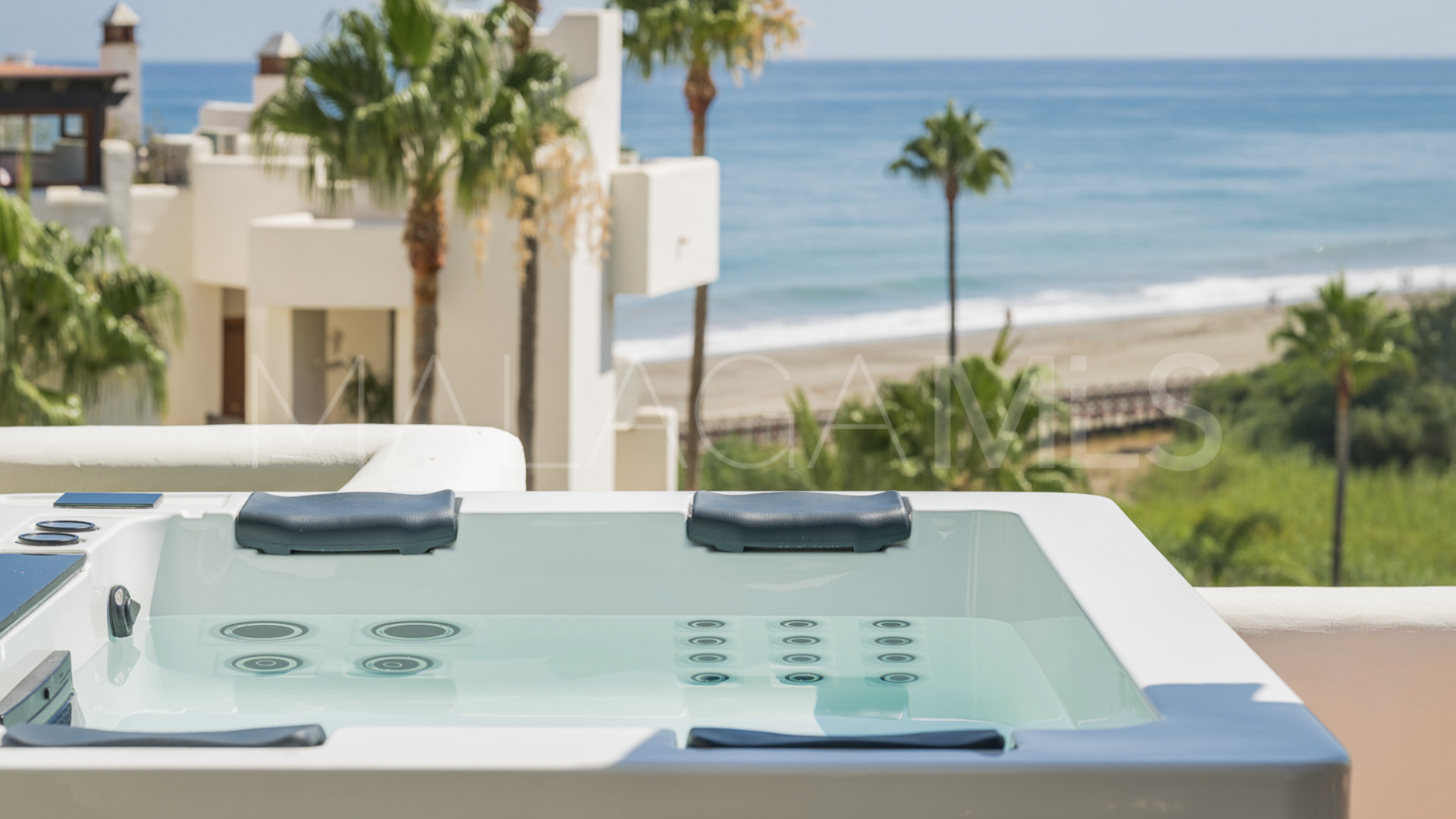 Zweistöckiges penthouse for sale in Bahía del Velerín