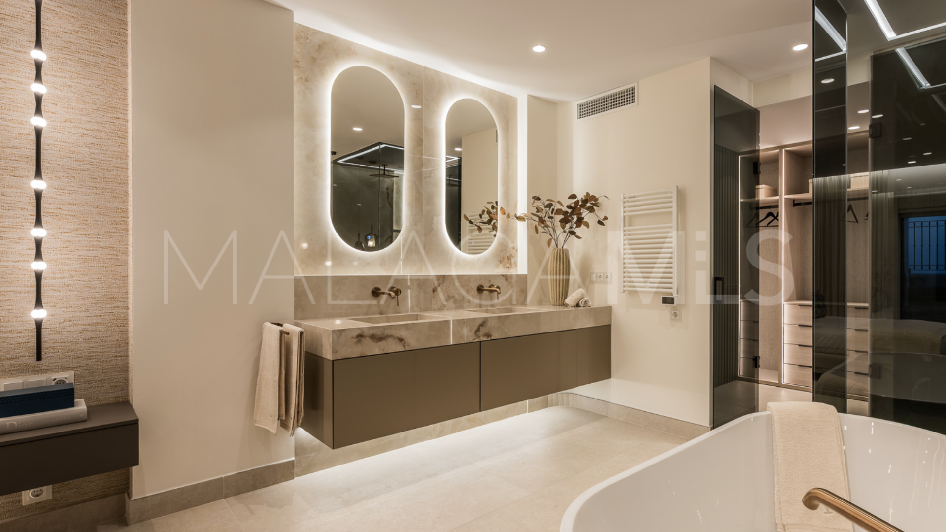 Zweistöckiges penthouse for sale in Bahía del Velerín