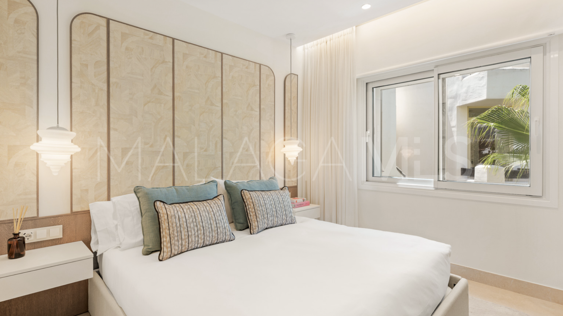 Zweistöckiges penthouse for sale in Bahía del Velerín