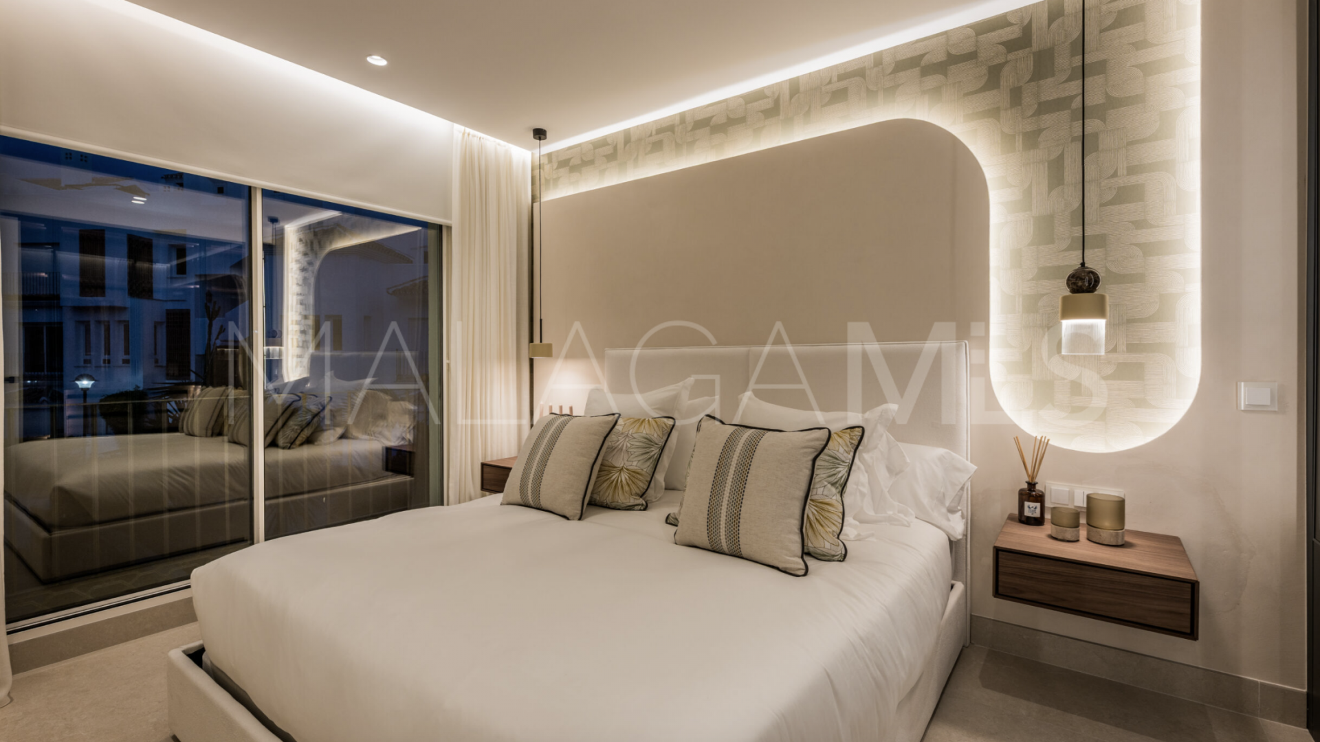 Lägenhet for sale in Los Monteros Palm Beach
