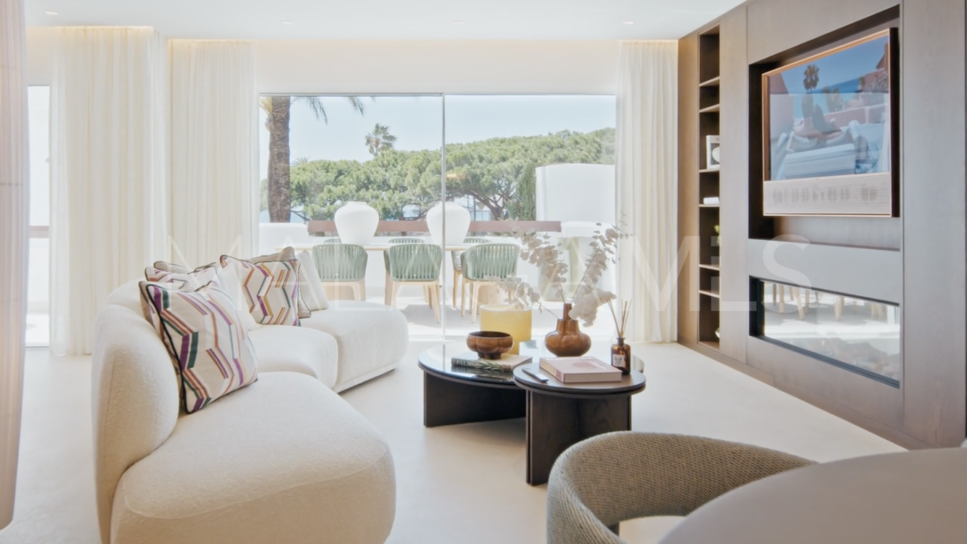 Lägenhet for sale in Los Monteros Palm Beach