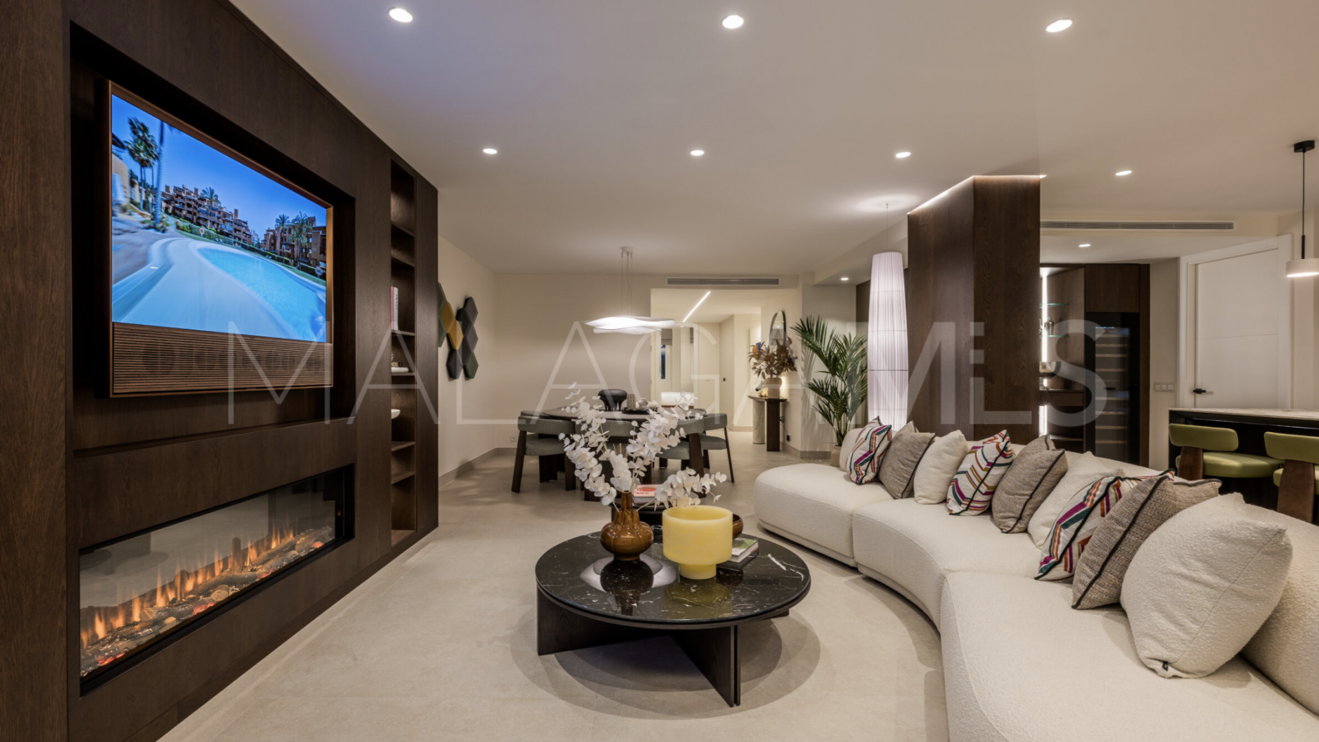 Lägenhet for sale in Los Monteros Palm Beach