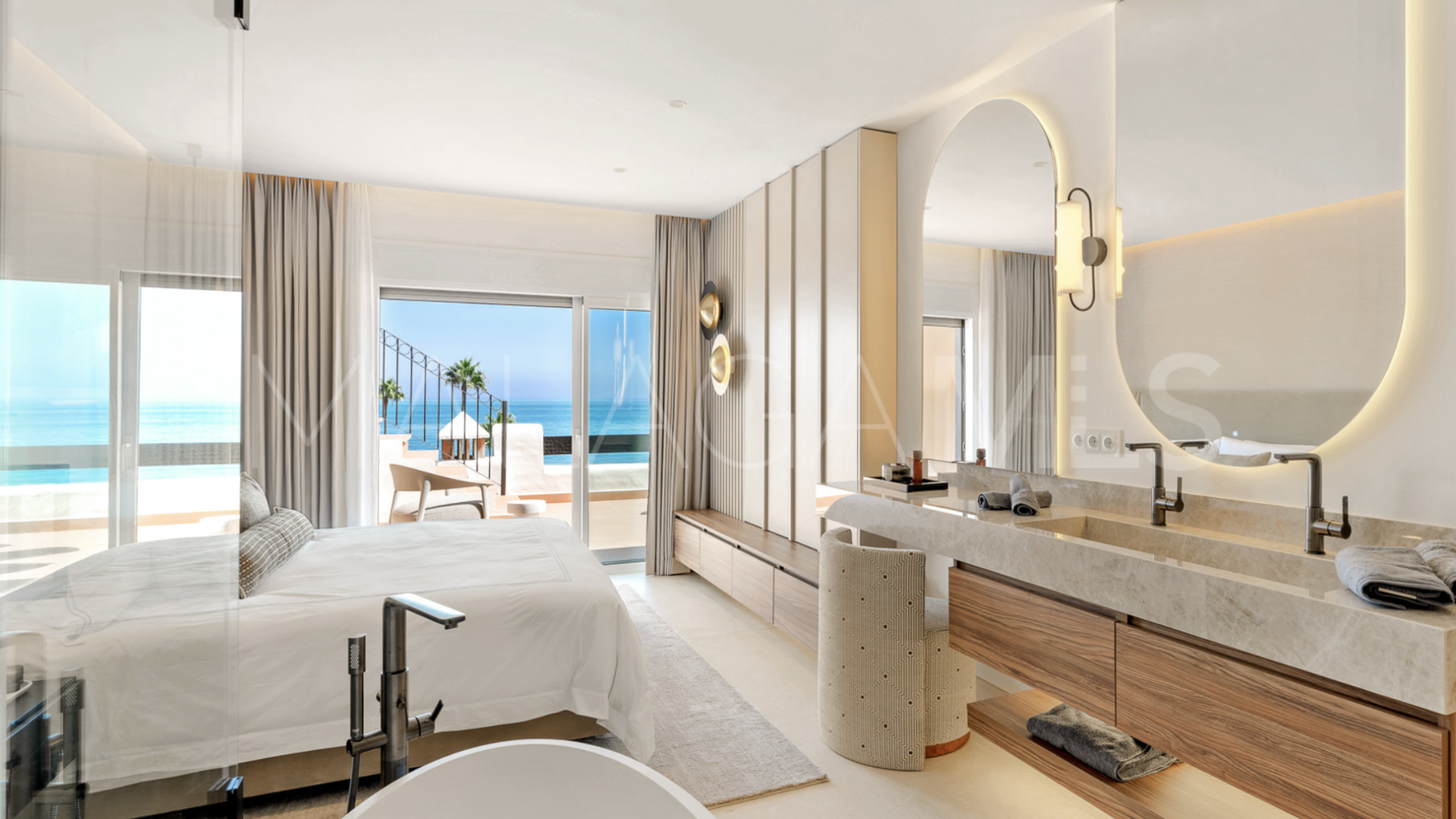 Zweistöckiges penthouse for sale in Bahía del Velerín