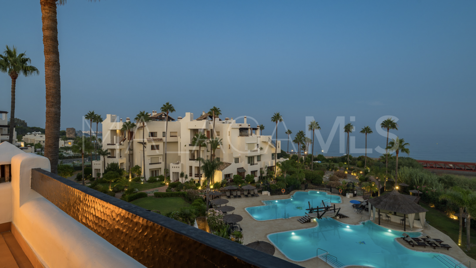 Zweistöckiges penthouse for sale in Bahía del Velerín