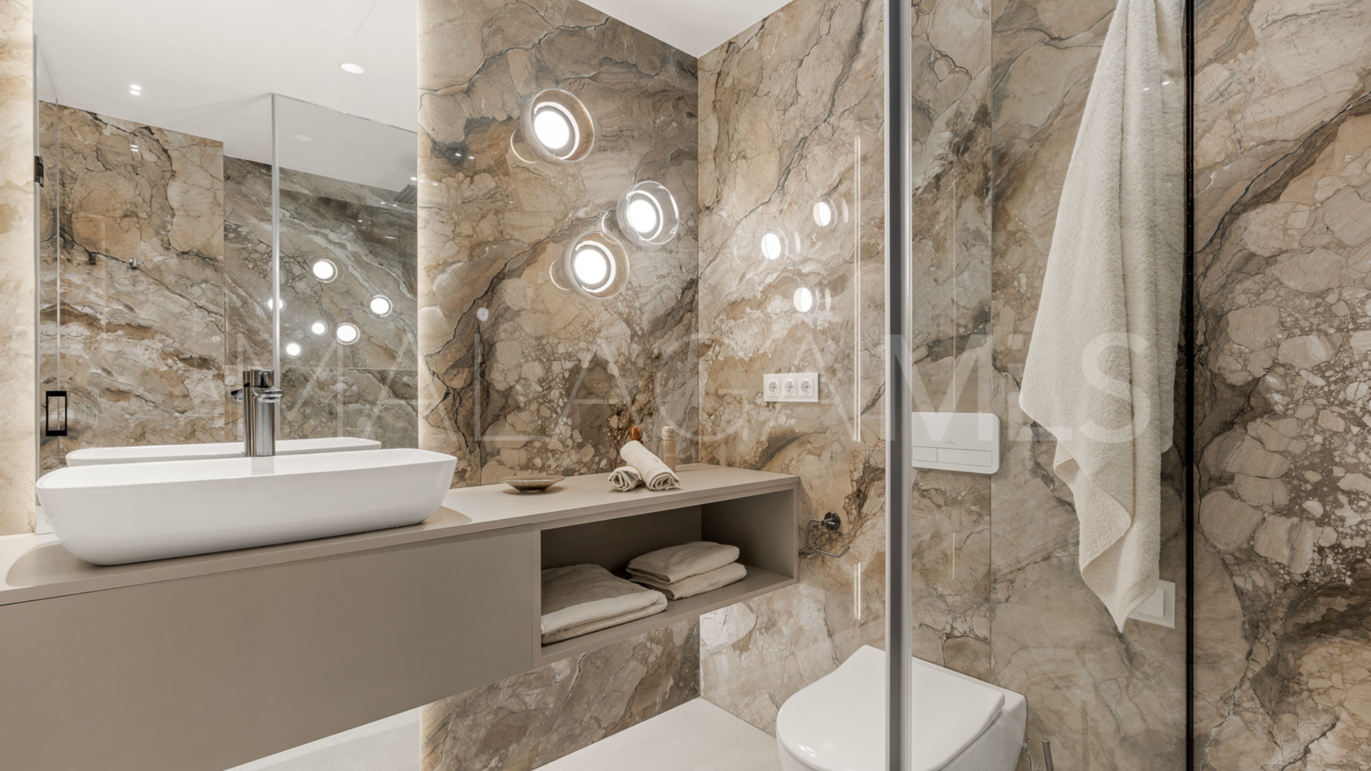 Zweistöckiges penthouse for sale in Bahía del Velerín