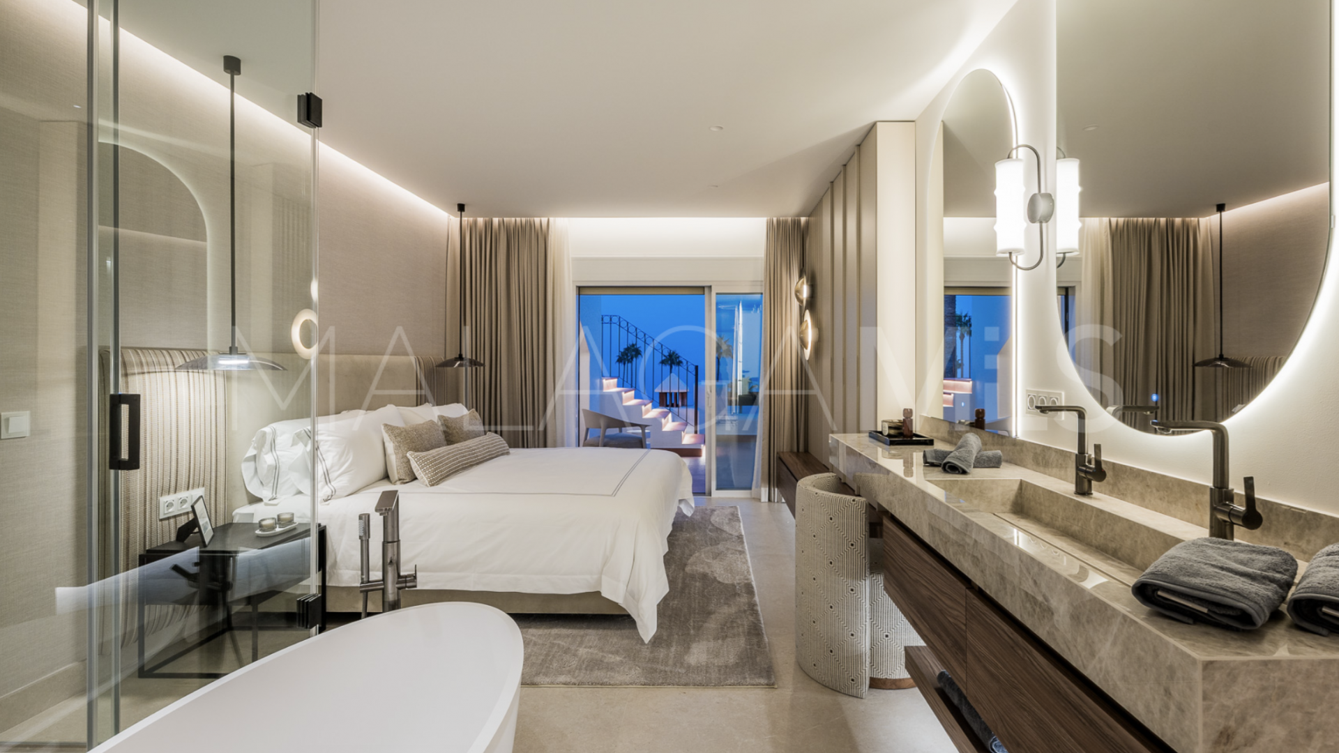 Zweistöckiges penthouse for sale in Bahía del Velerín