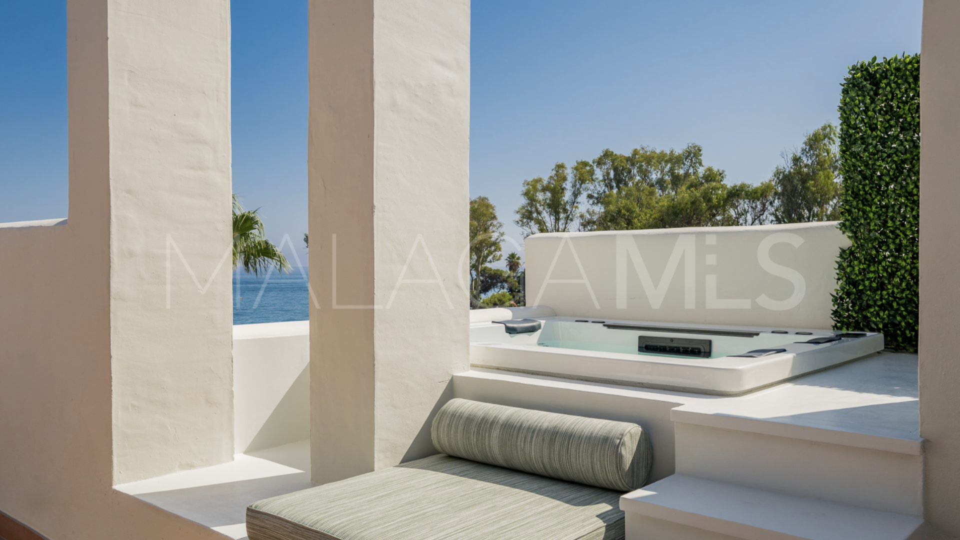 Zweistöckiges penthouse for sale in Bahía del Velerín