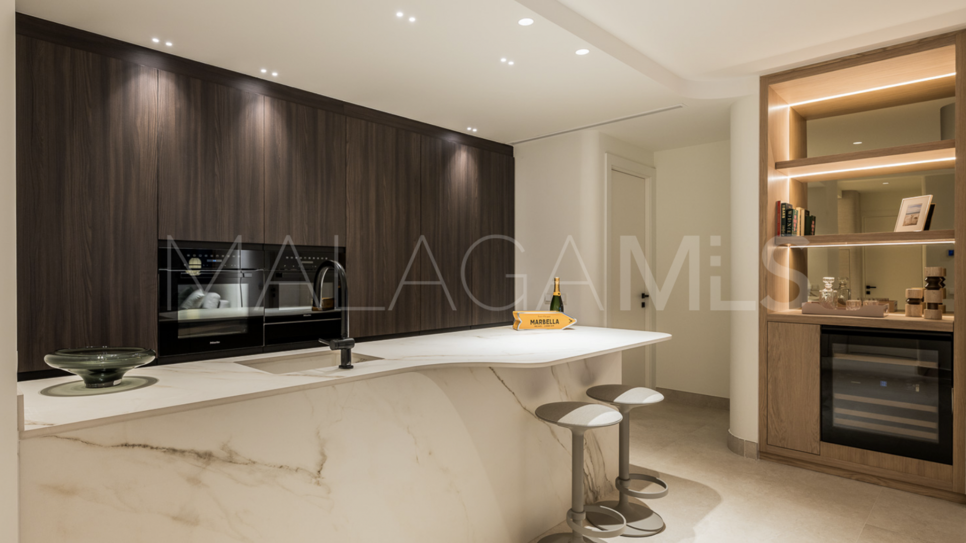 Zweistöckiges penthouse for sale in Bahía del Velerín