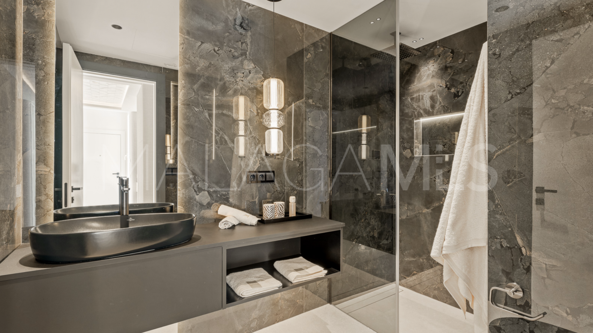 Zweistöckiges penthouse for sale in Bahía del Velerín