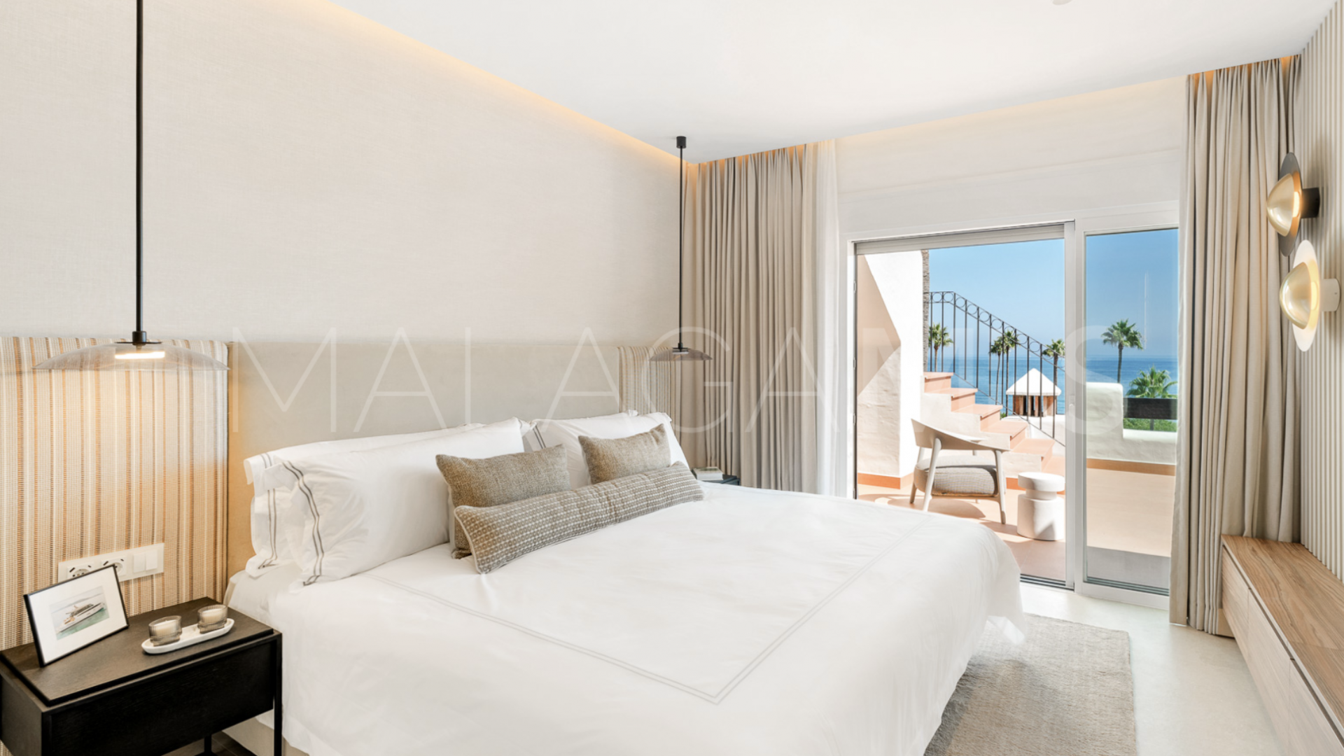 Zweistöckiges penthouse for sale in Bahía del Velerín