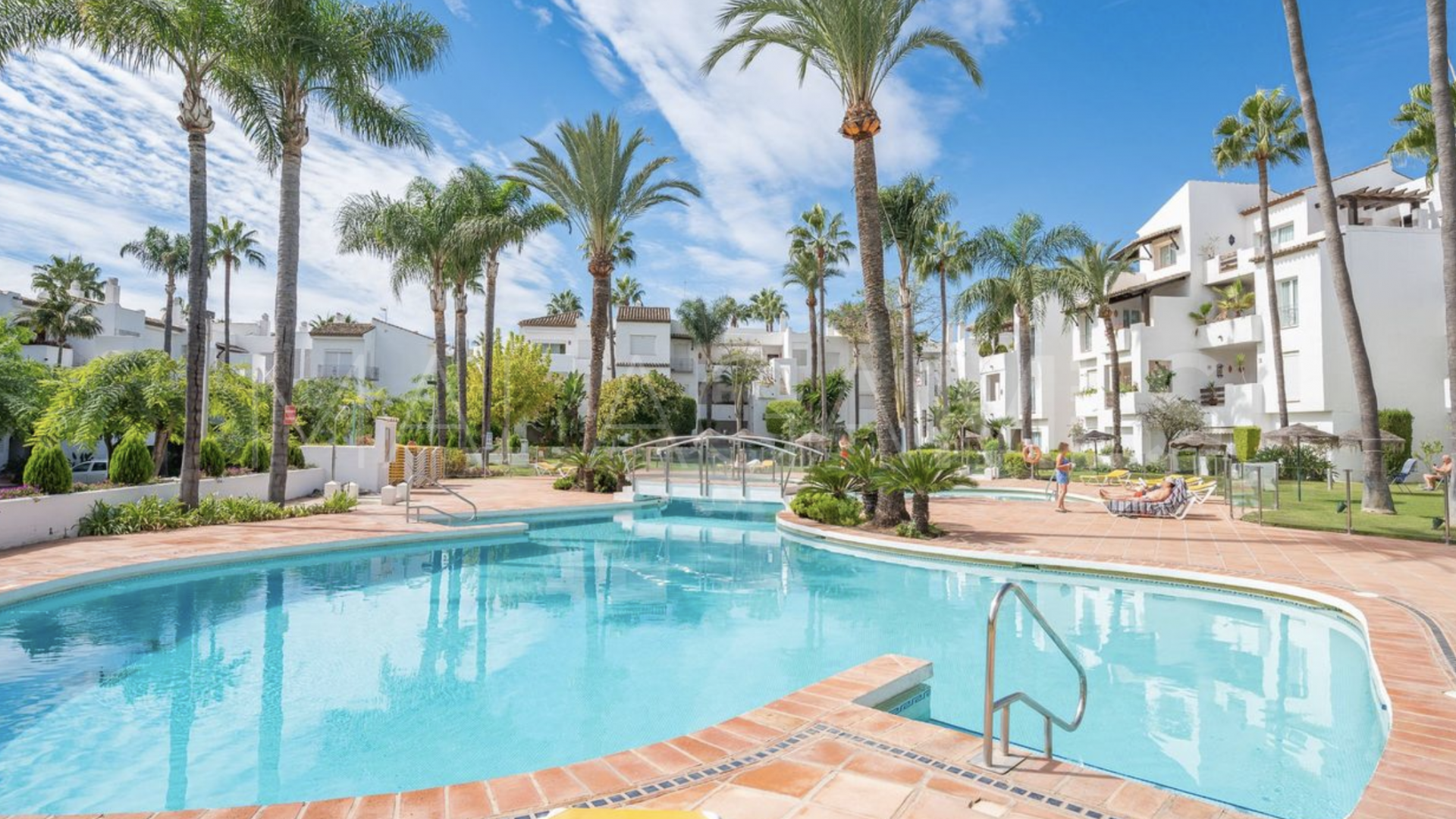 Markplanslägenhet for sale in Costalita del Mar