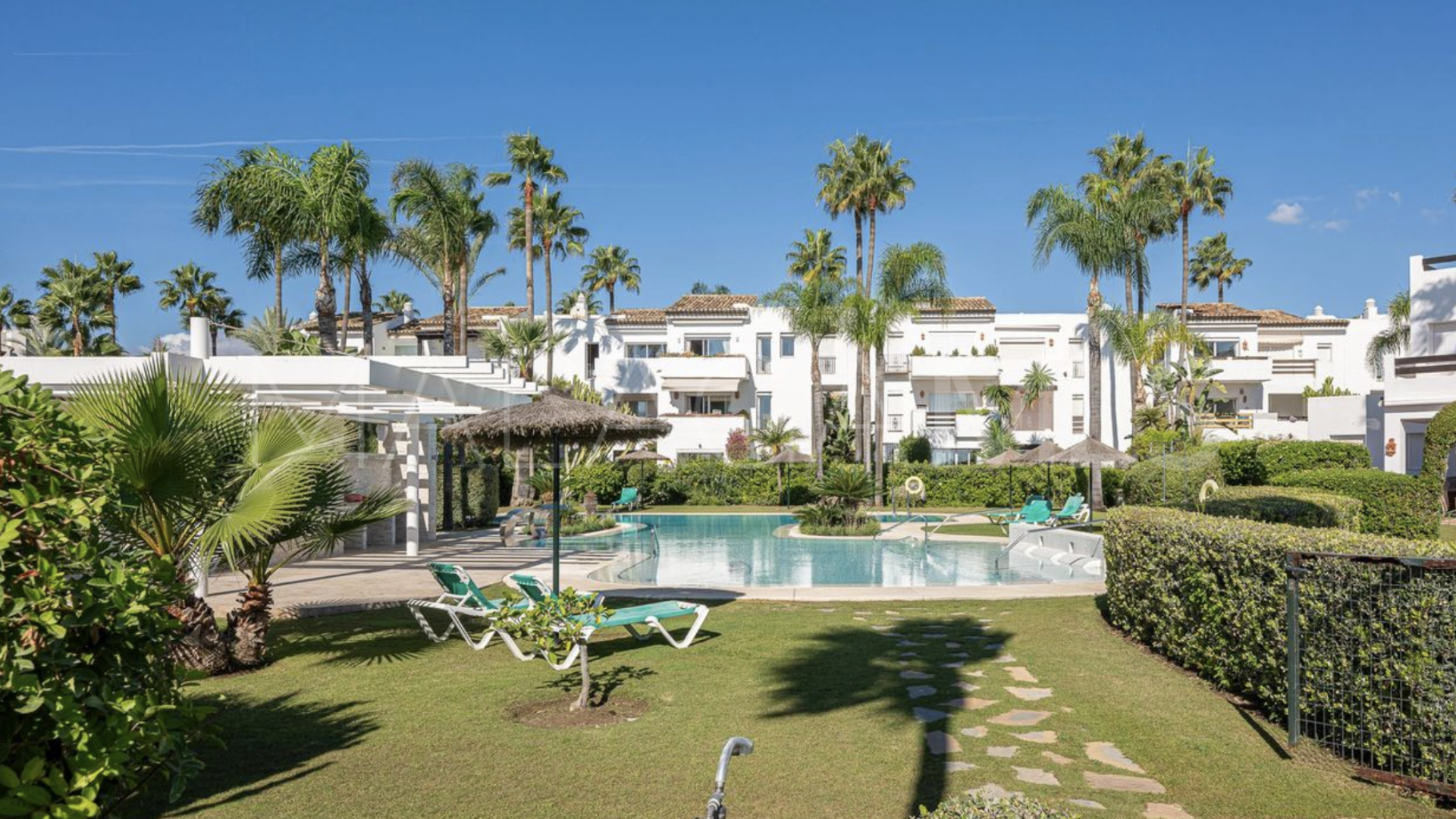Markplanslägenhet for sale in Costalita del Mar